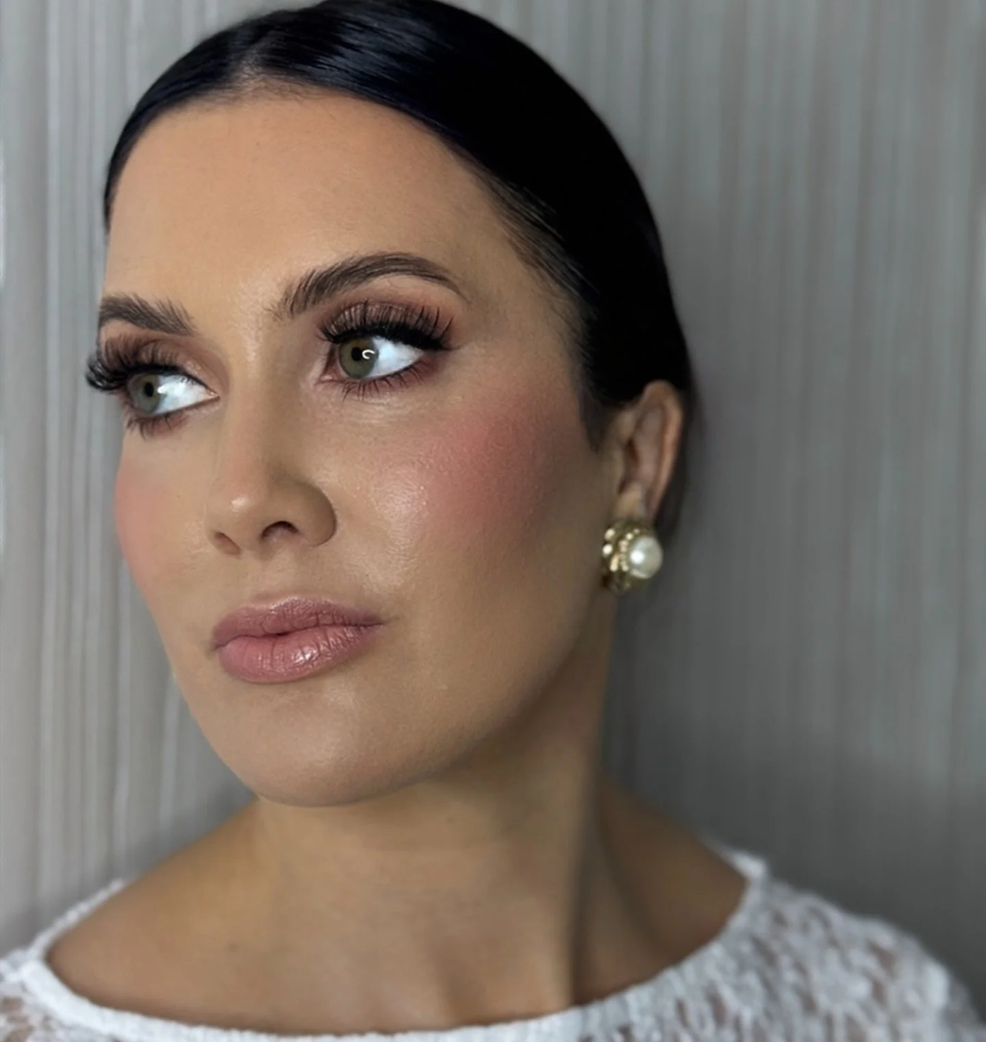 Todays look on @skin_by_caroline 

Inspired by the iconic @botiashairandmakeup 

Creating this look with Caroline today was an absolute dream! We got so many lovely shots and footage and i am so happy she came in to work with me ✨

The right amount o