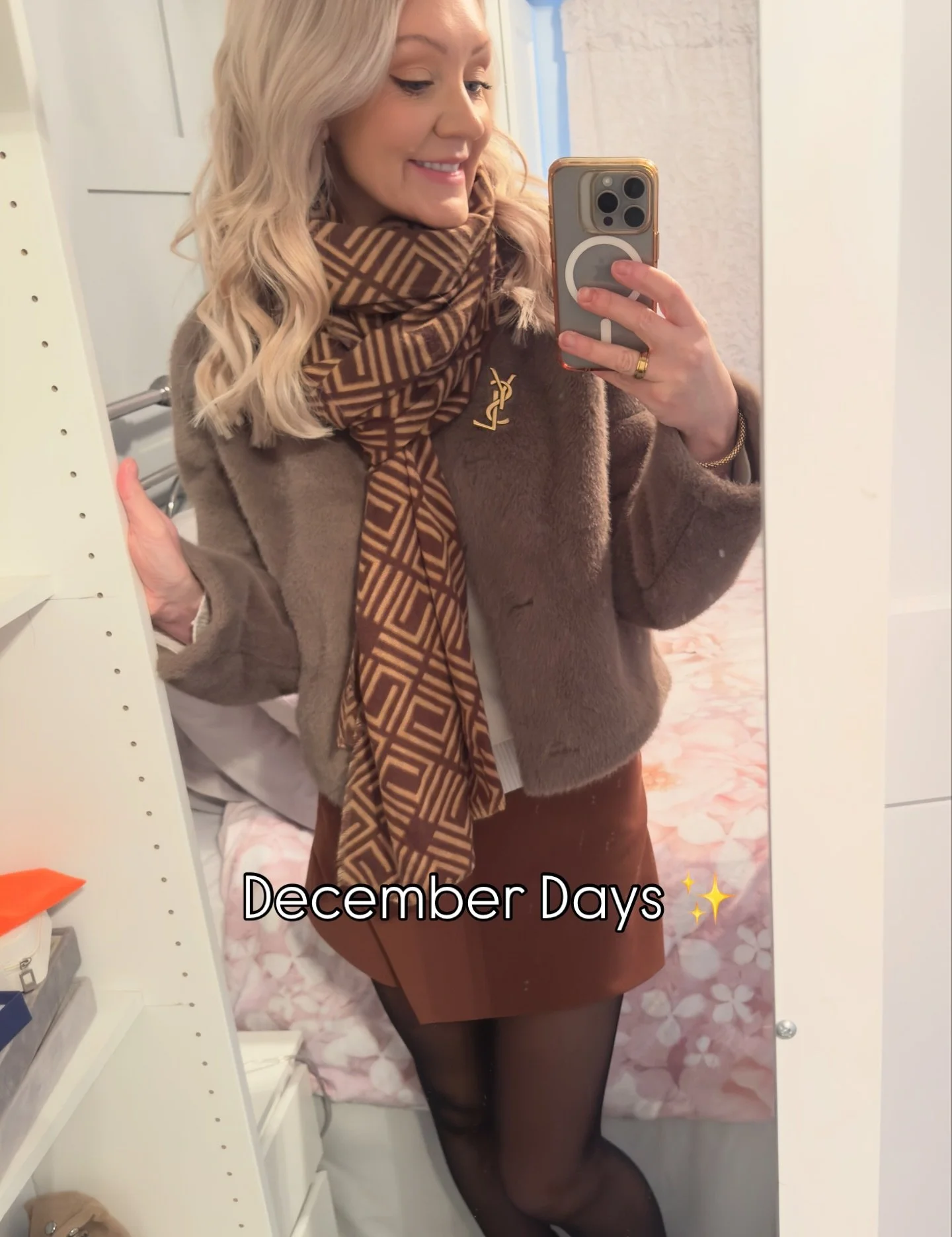 ✨ Tights and boots for the foreseeable 
✨ Prosecco &amp; &lsquo;ELF&rsquo;
✨ My little santa
✨ Sibling hugs at a festive walk
✨ A coffee that cost too much but tasted 👌
✨ Makeup for Hannah captured by her hubby @kaneyoungphotography 
✨ A lovely cont