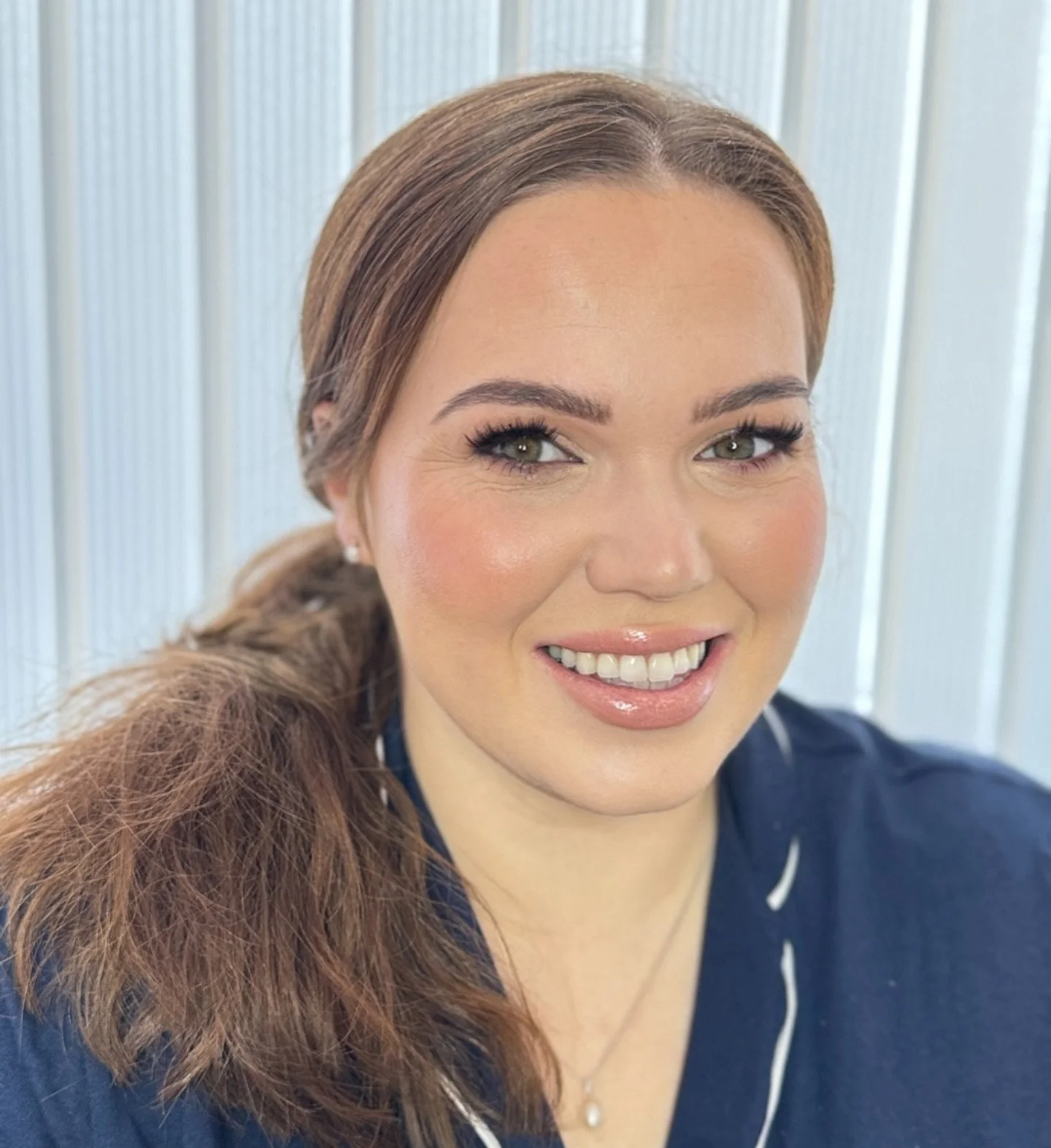 The softest of peachy glams 😍 ask for my signature glow 🙌🏻