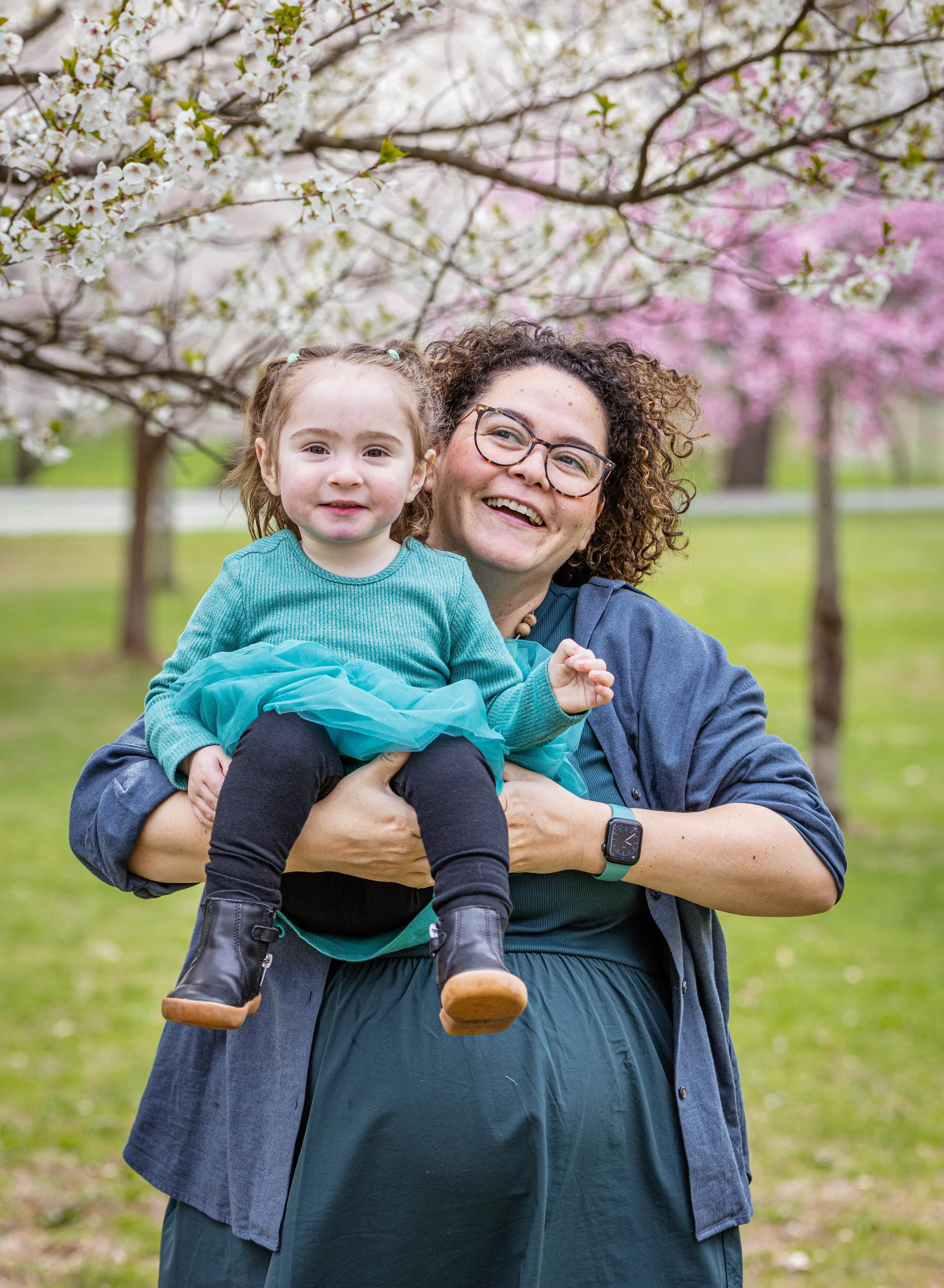 What to Wear for Family Photos: Color Palettes That Always Look Great