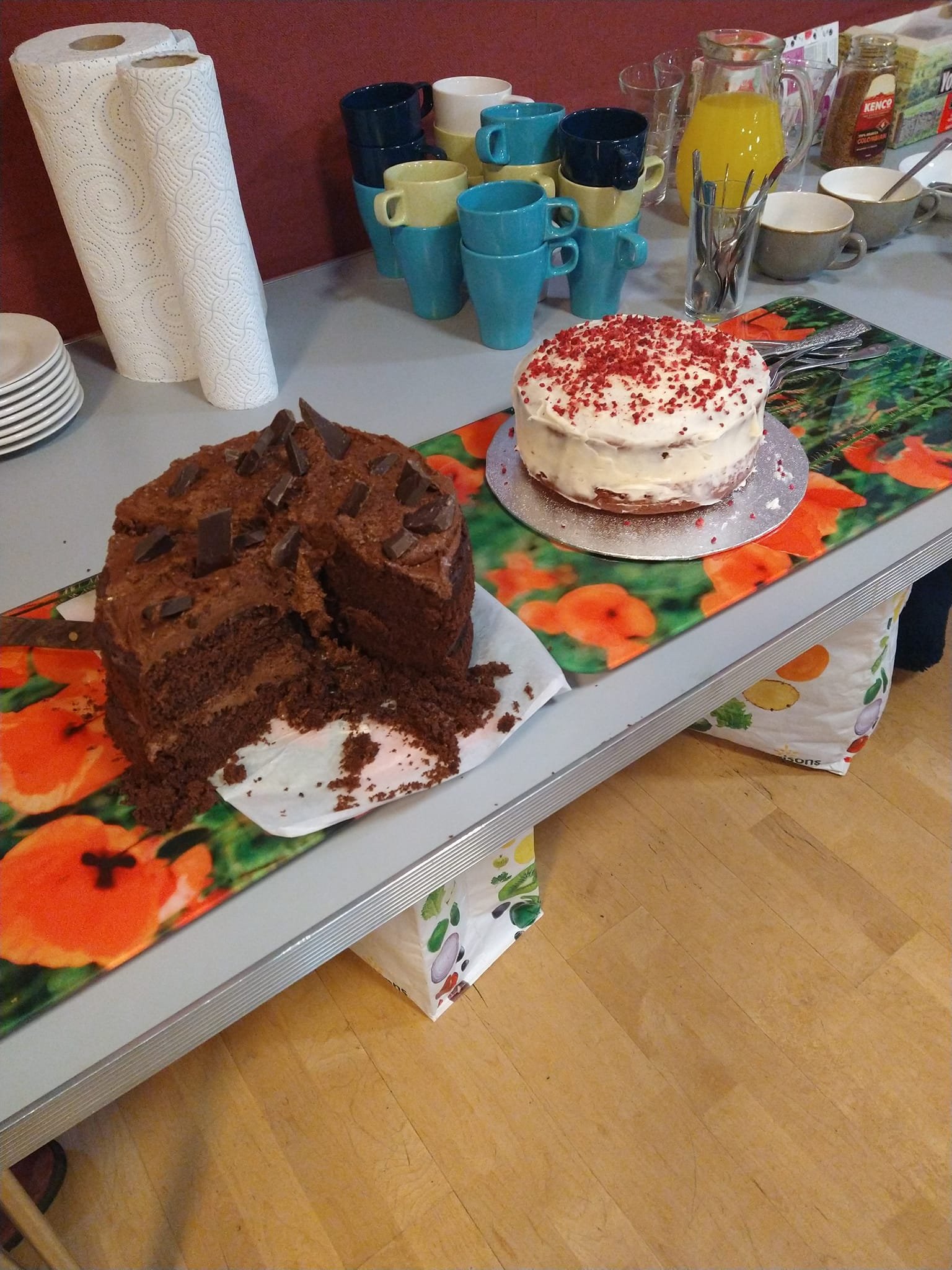 cakes 2.jpg