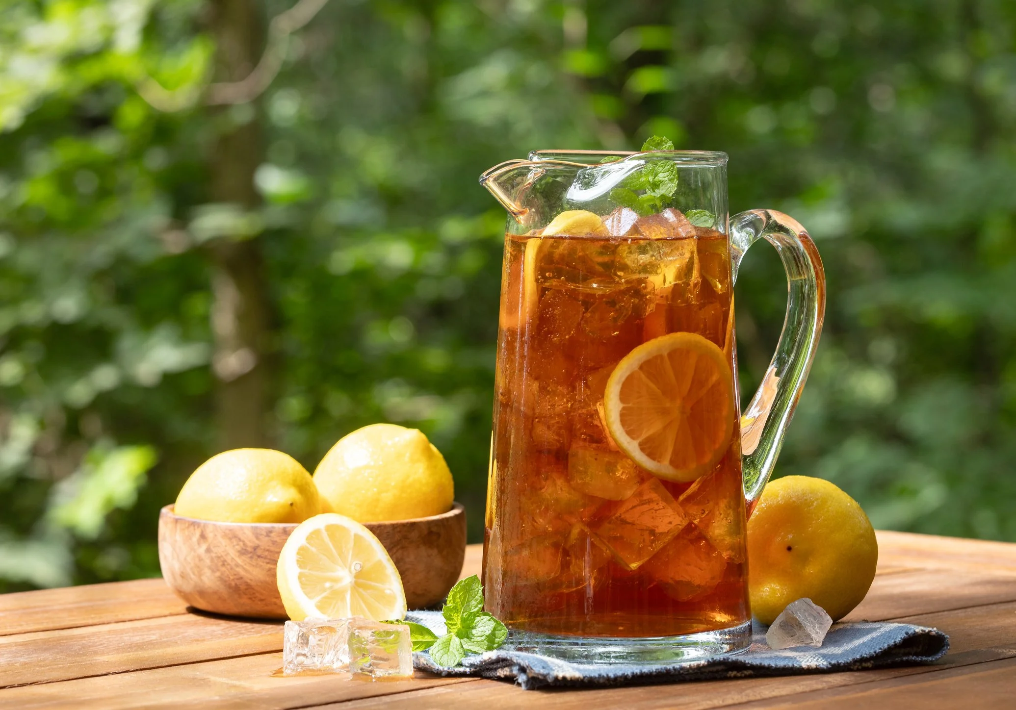 Cold Brew vs. Iced Tea: What’s the Difference (and Which Should You Make?)