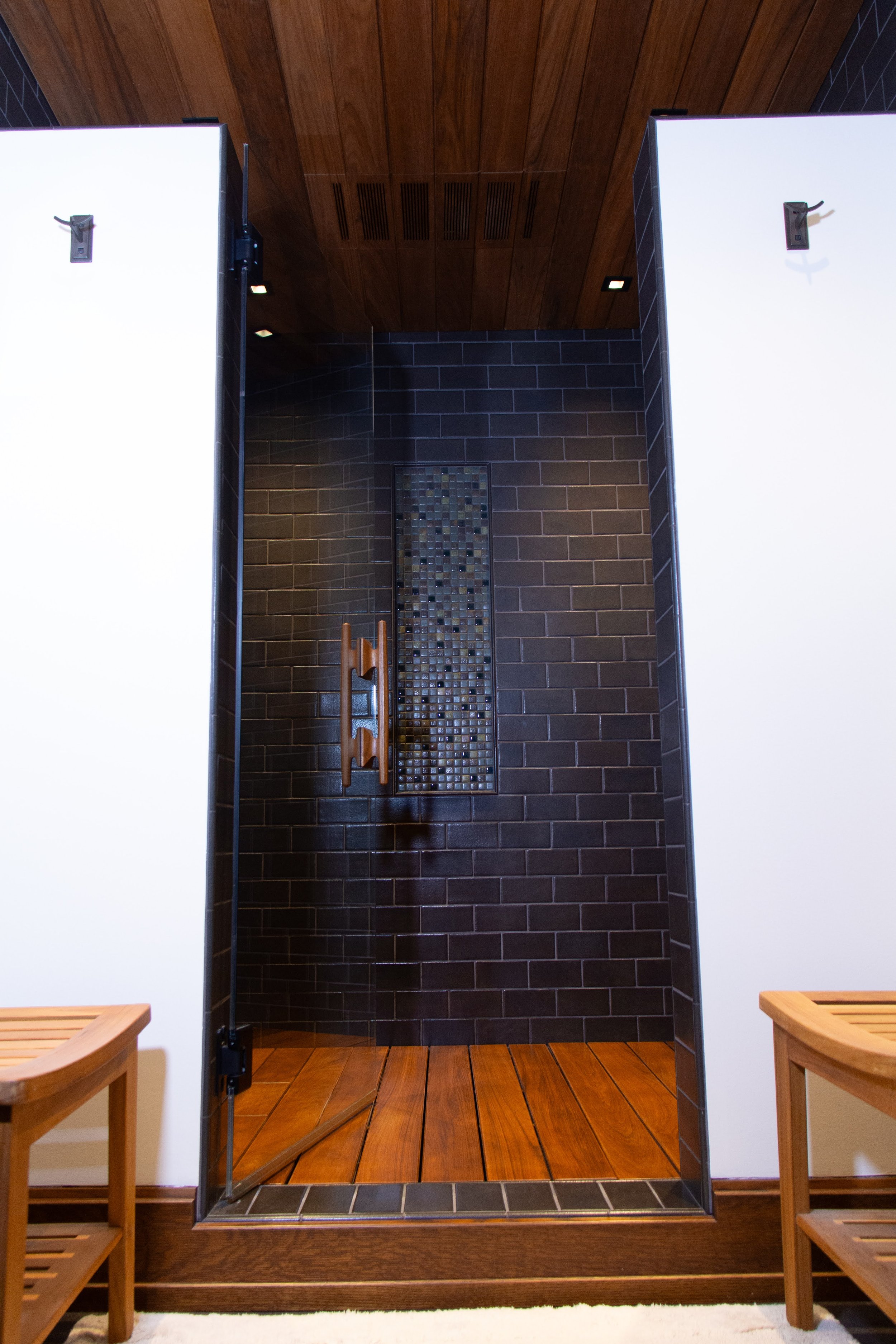 ... and this time with a teak floor as well