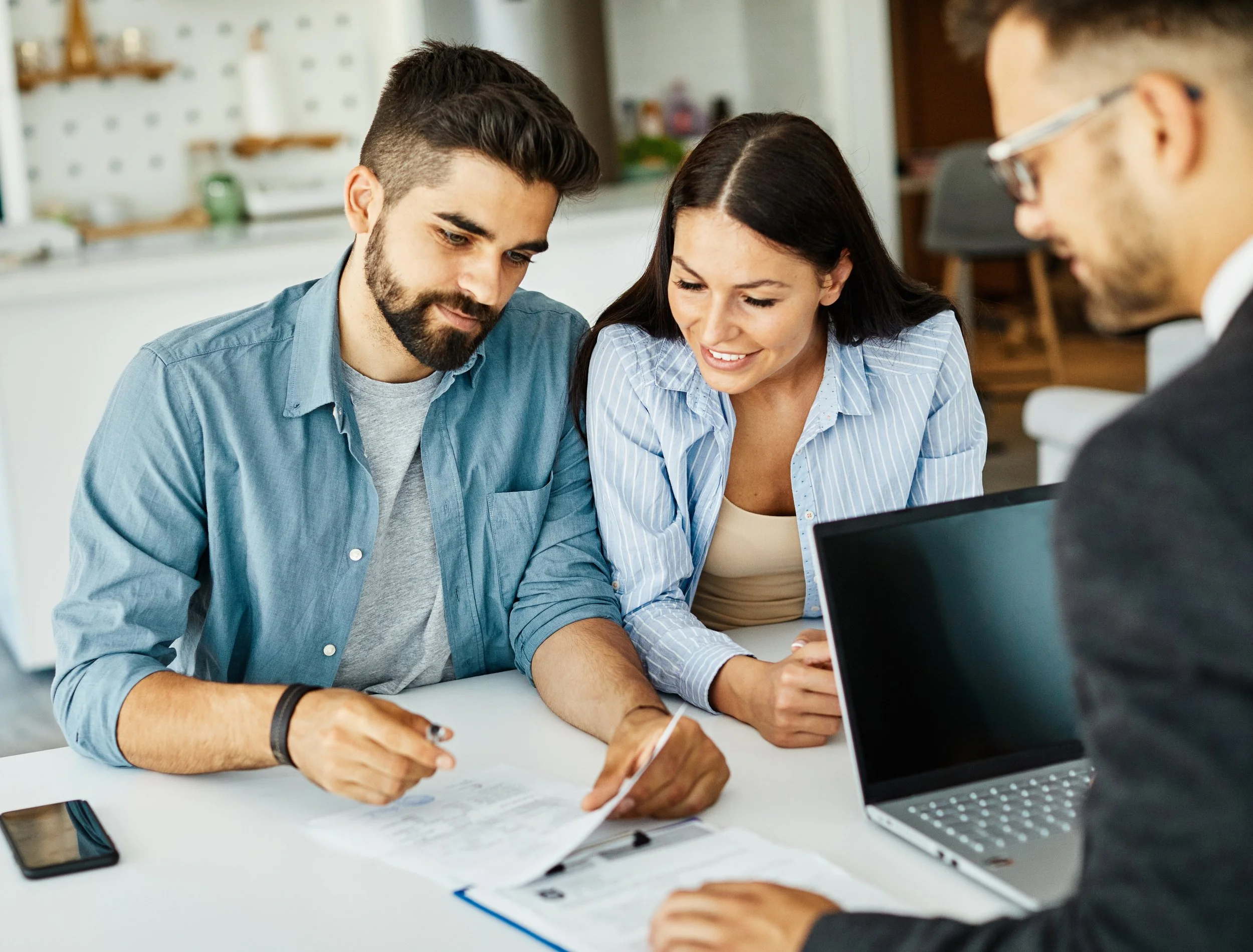 Concessions vs. Price Cuts: What Works Best for Sellers Now