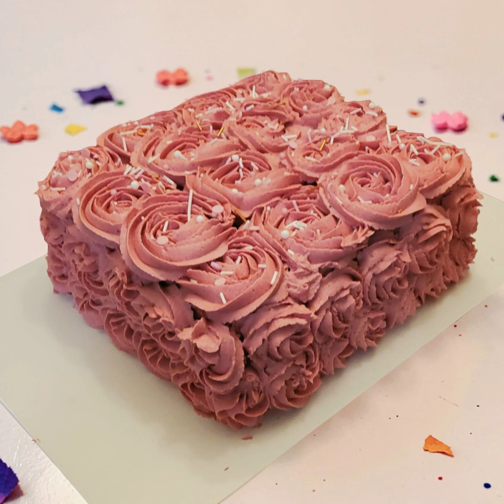 Plant-based 2-layer/8-inch square/strawberry cake/strawberry swirled frosting