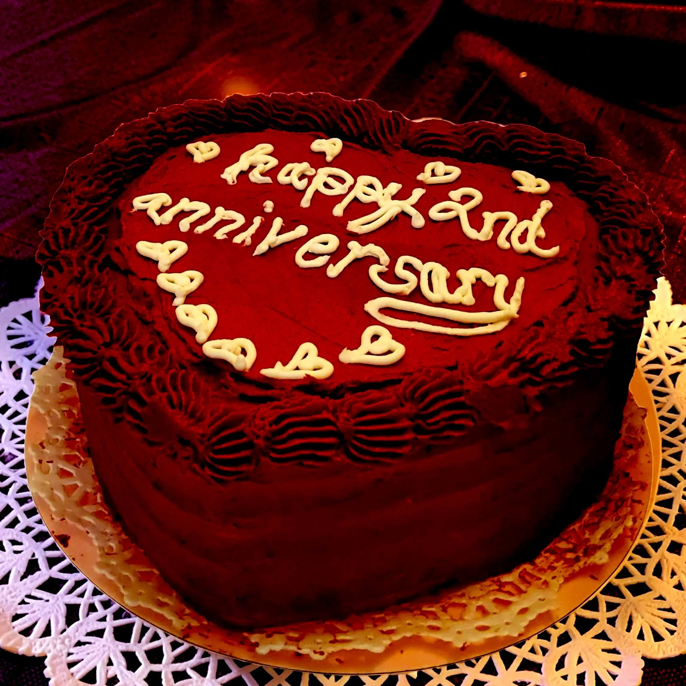 Plant-based 2-layer/9-inch/heart shaped/vanilla cake/red buttercream frosting