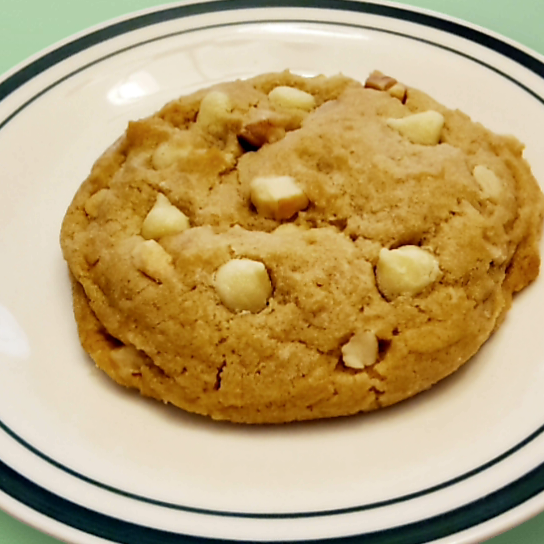 White Chunk Macadamia