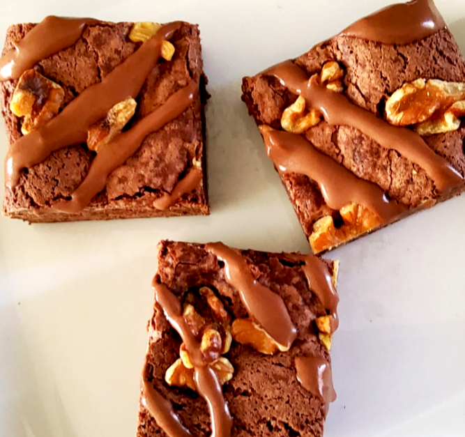 Plant-based chocolate walnut brownies