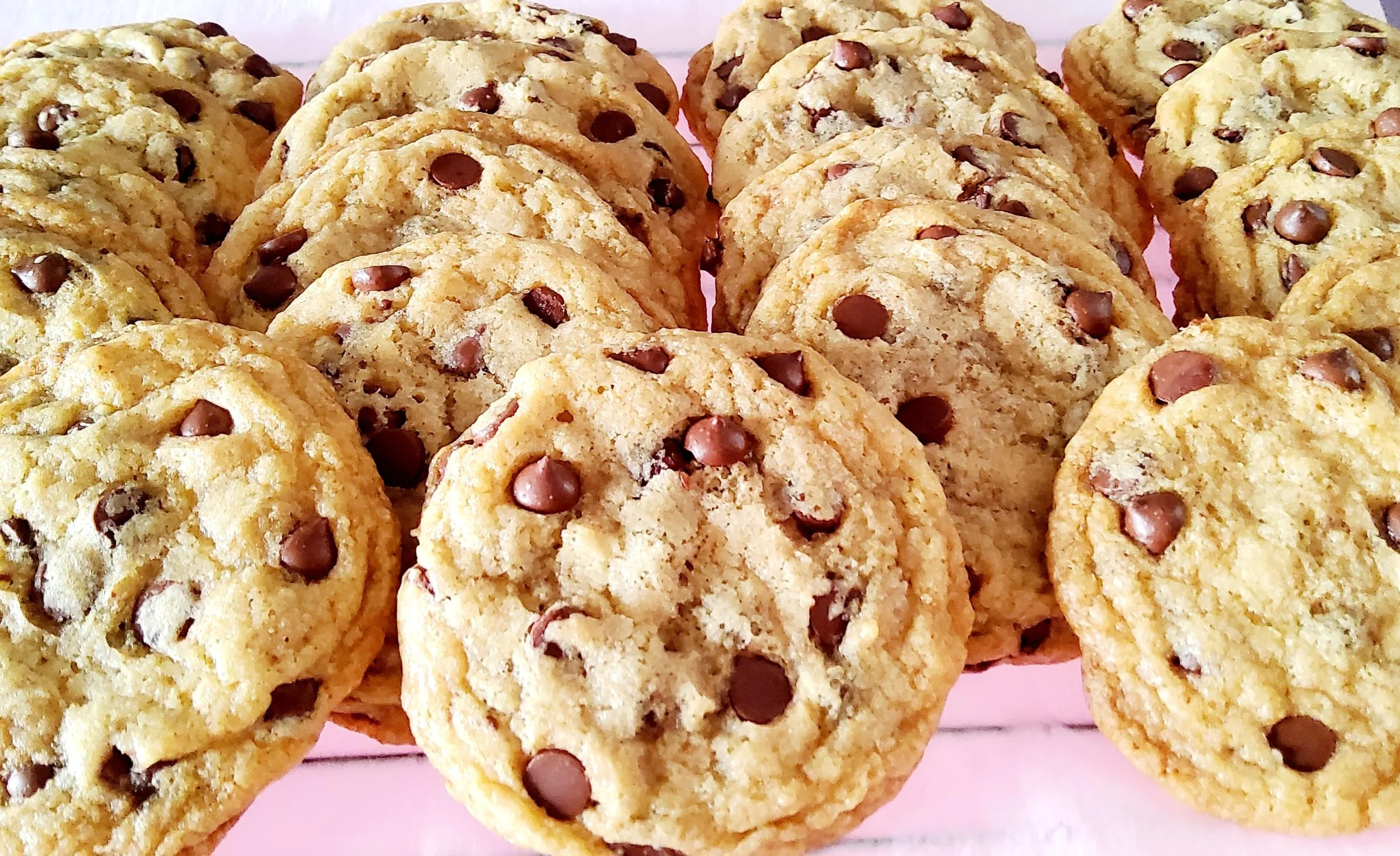 plant-based chocolate chip cookies