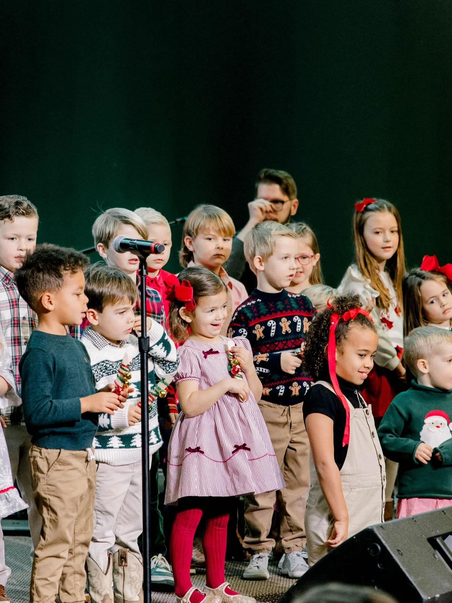 We had the most amazing time last week with our incredible Gateway Kids! 🤍 From wrapping gifts for our sponsor families to writing encouraging cards and creating mugs to celebrate our Gateway Kids teachers, it was such a meaningful way to celebrate 