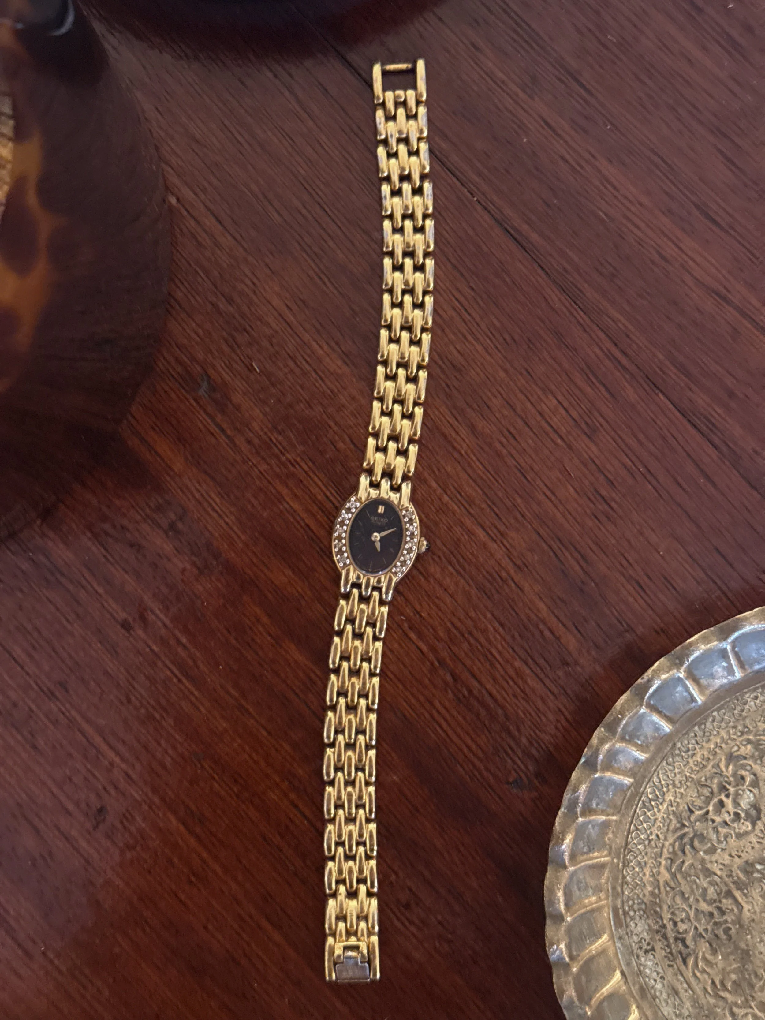 Vintage Seiko Oval Black Dial