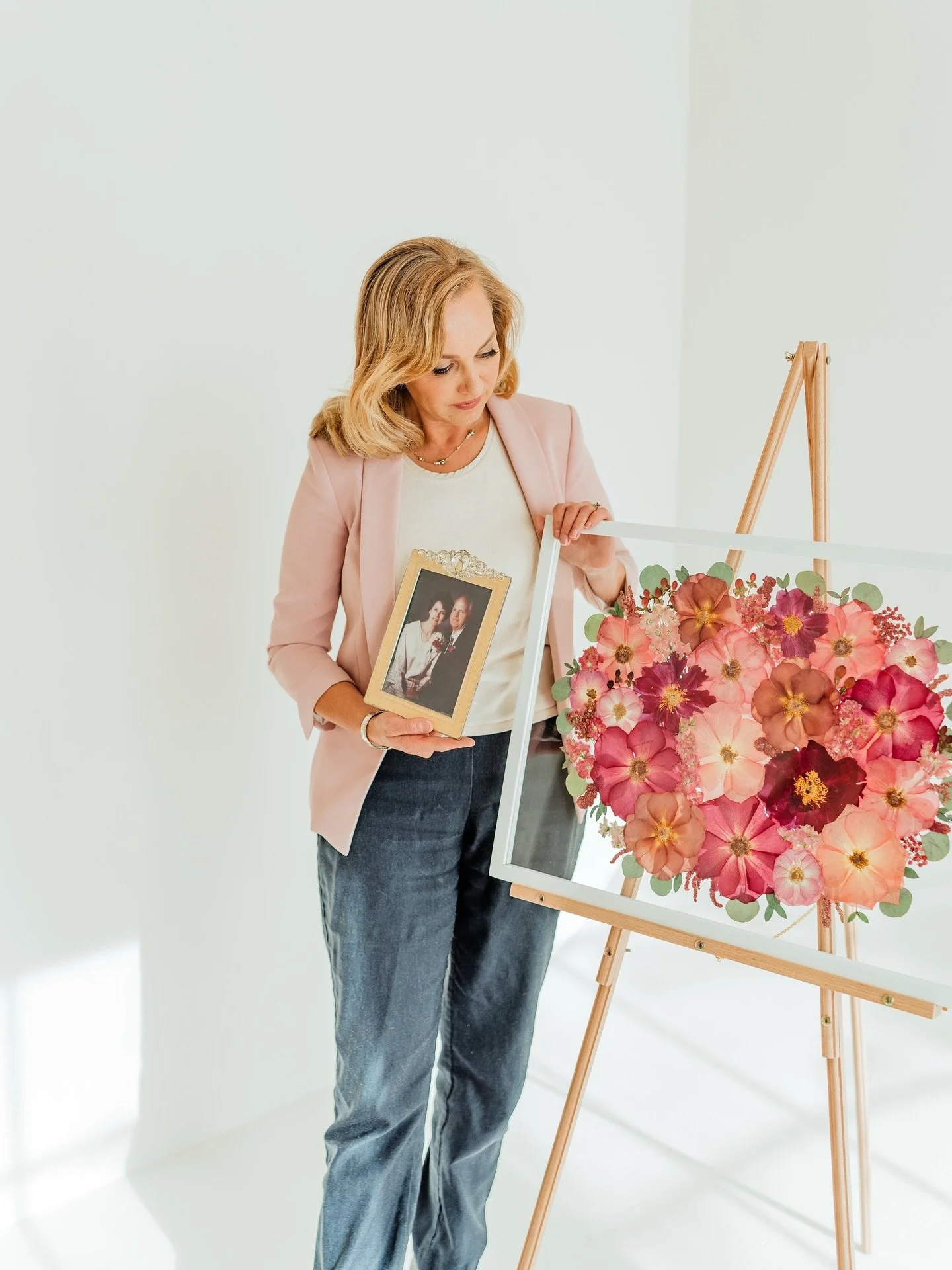 This is your reminder that we preserve flowers from every season of life. From weddings and new beginnings to heartfelt goodbyes, we&rsquo;re here to help you cherish every precious moment💗✨

Want to design something special to remember a loved one?