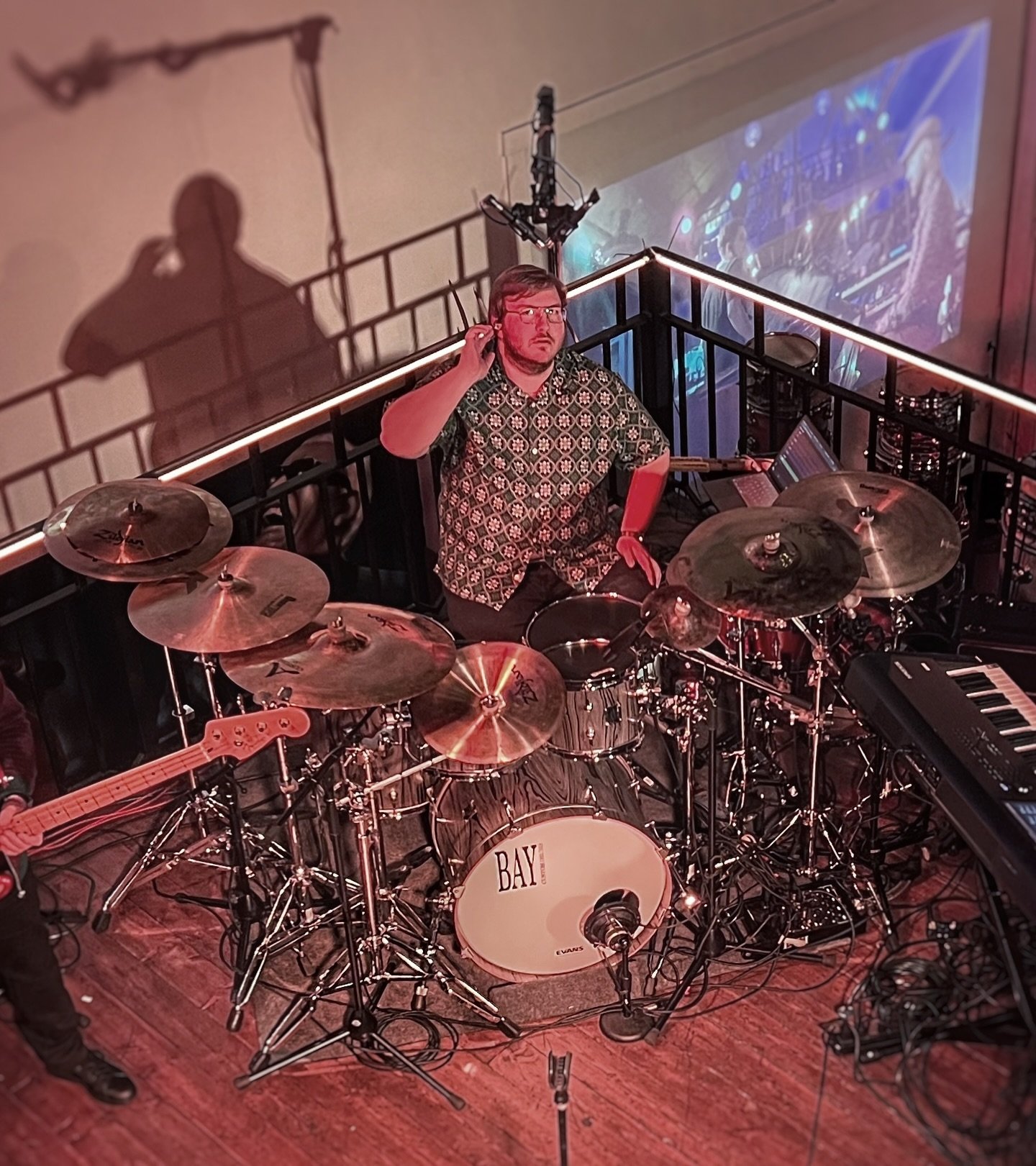 ONCE IN SEATTLE
#studio #livesession #issara #mobstudios #live #drummer #drums #seattle #music