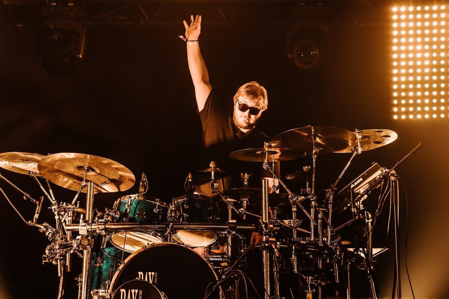 THANK YOU, GOODNIGHT
πΈ : @juliaallio_events
#drummer #live #mylife