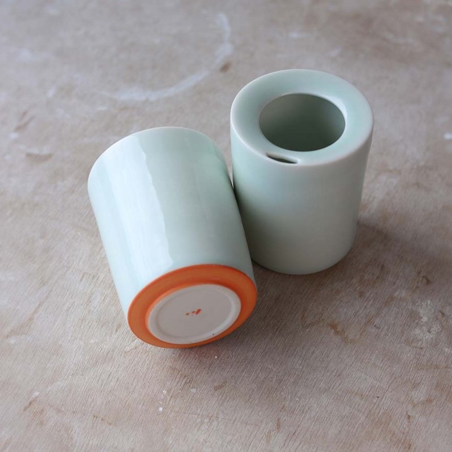 takeaway+cup+celedo+orange+base+sml.jpg