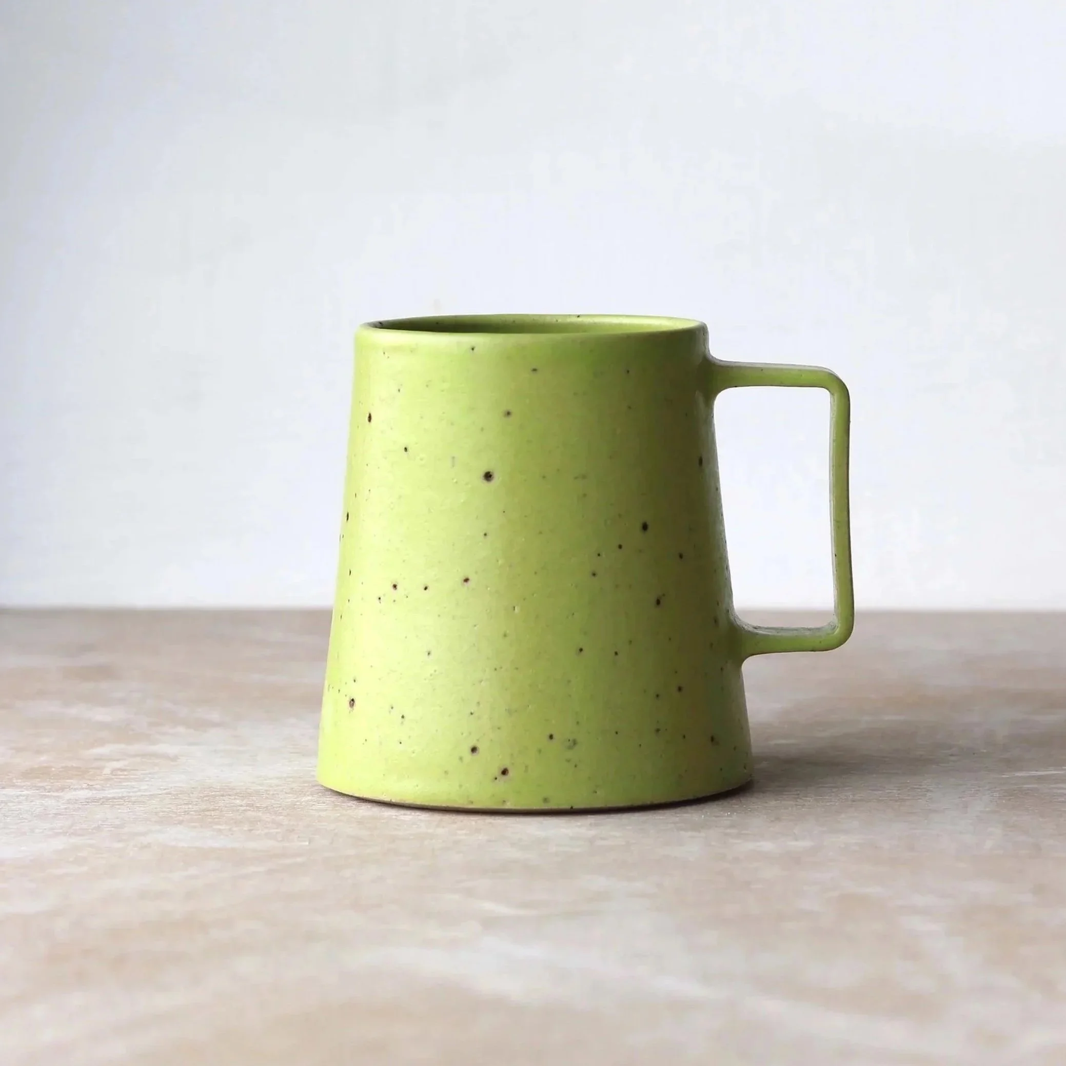 LIME%252BGREEN%252BTALL%252BMUG%252Bsml.jpg