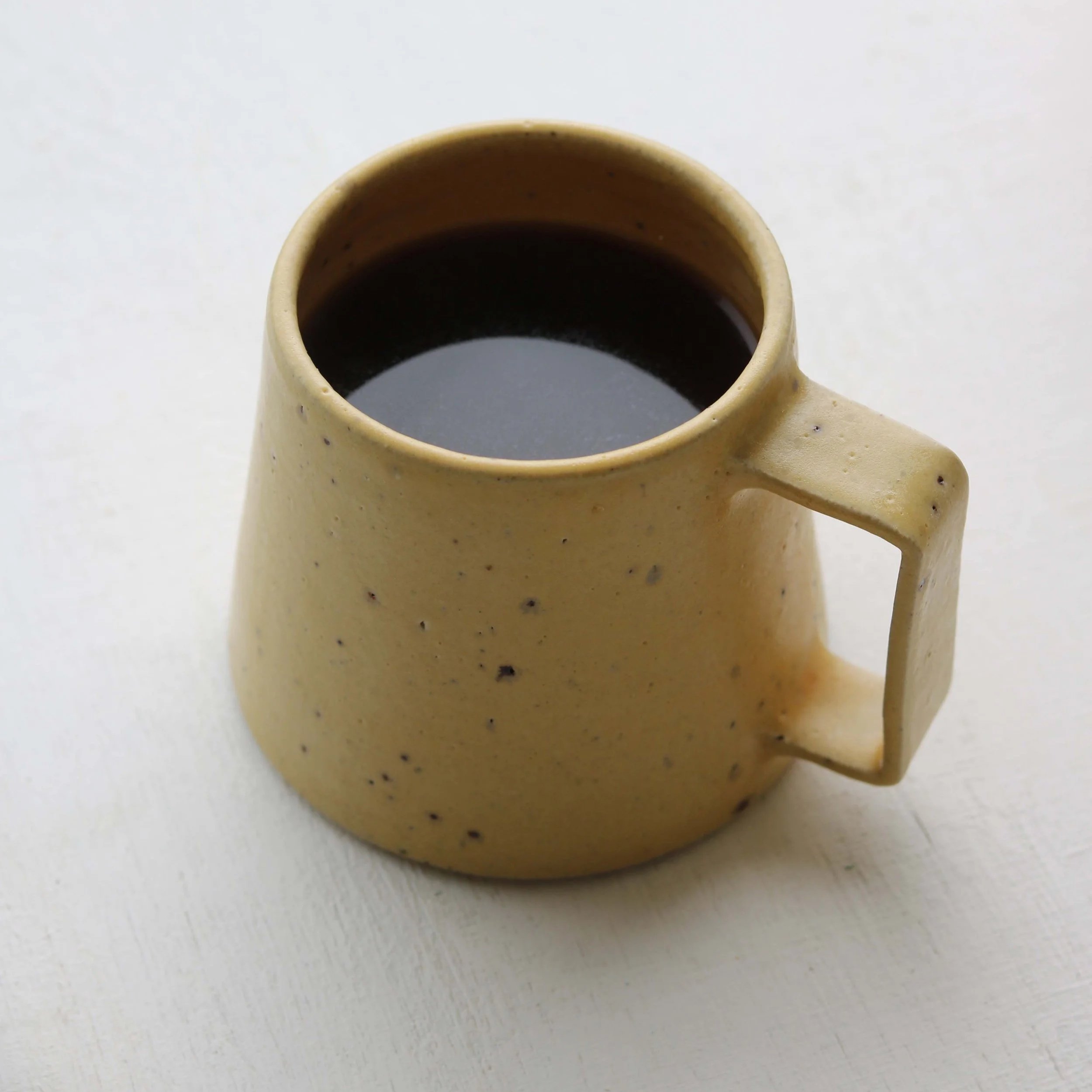 YELLOW+HOT+CHOC+MUG_coffe.jpg