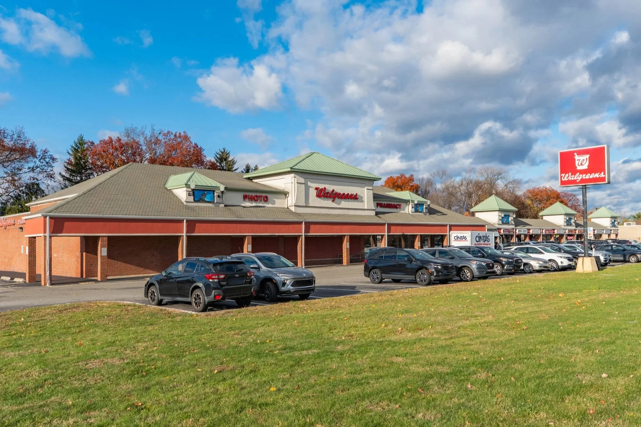 Walgreens Shopping Center Reaches 100% Occupancy after Juice Bar Signs Lease