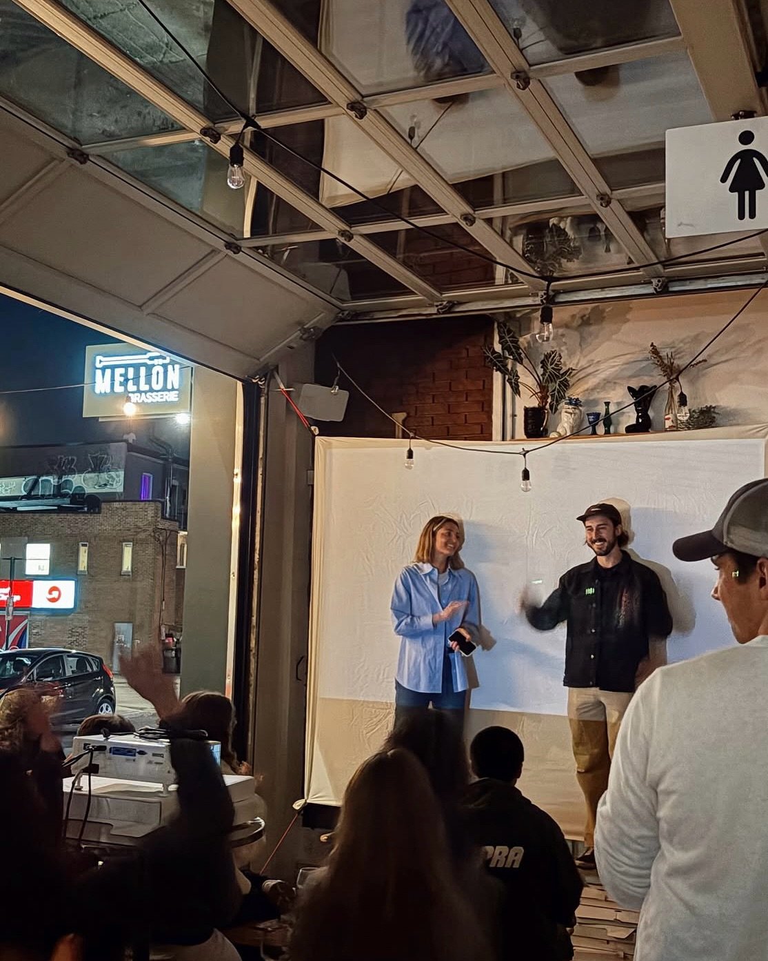 Tout a commenc&eacute; avec un petit &laquo; slide dans les DMs &raquo;&hellip; et aujourd&rsquo;hui, notre documentaire est enfin live sur YouTube!!

Crazyyyy!

Quelle aventure! 55 minutes de d&eacute;passement de soi, de joie, de tristesse, de team