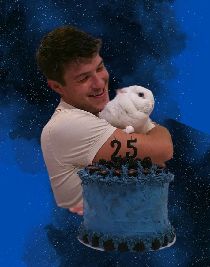 September 18, 2024: The photoshoot couldnt be complete without Lily joining in the fun. Book a photoshoot for you and your pet today! Contact Max Furmxn Design Services, link in bio.
Photos by @bronwynne.y