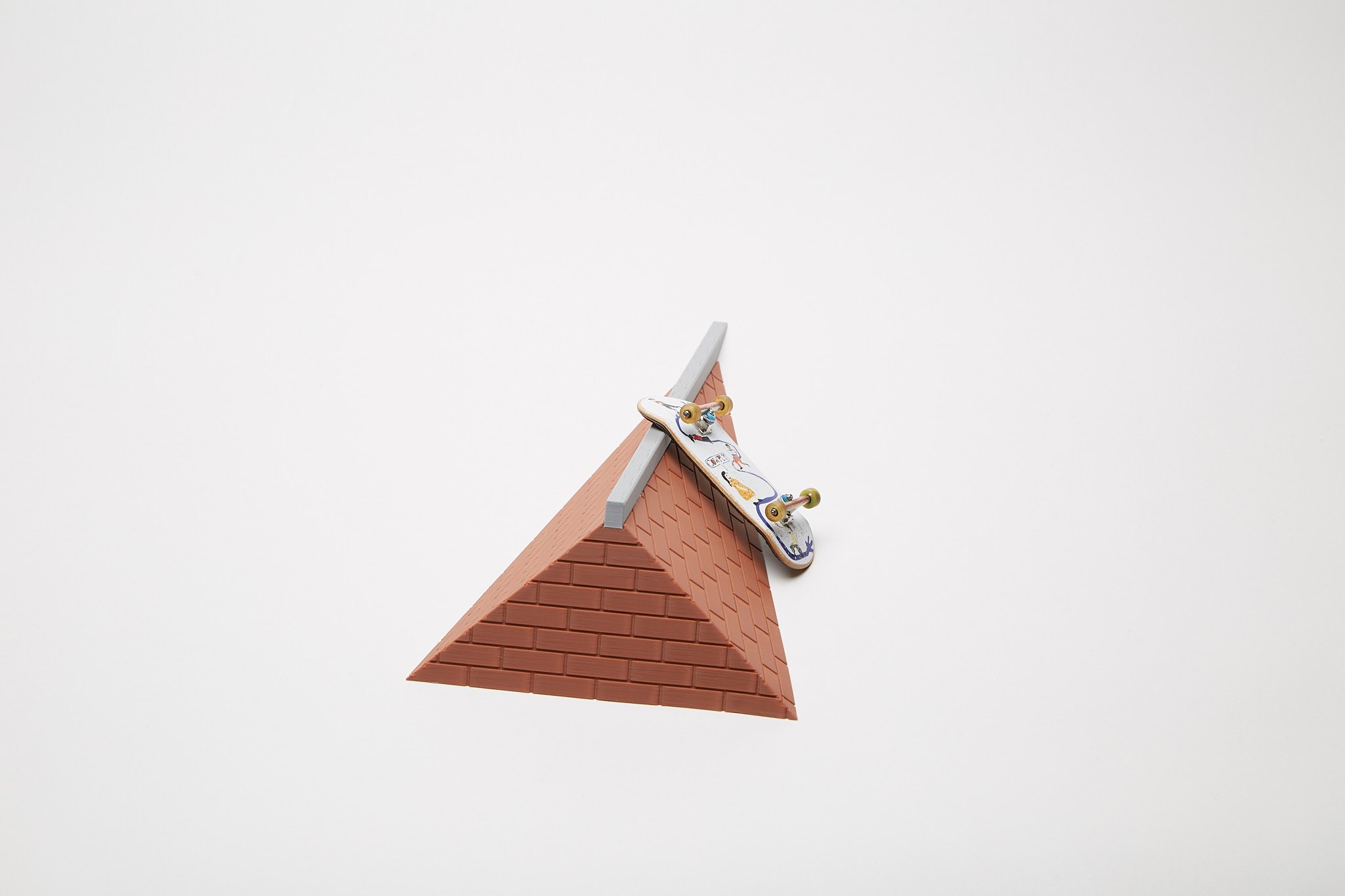 CarbonCopy-BrickPyramid_043.jpg
