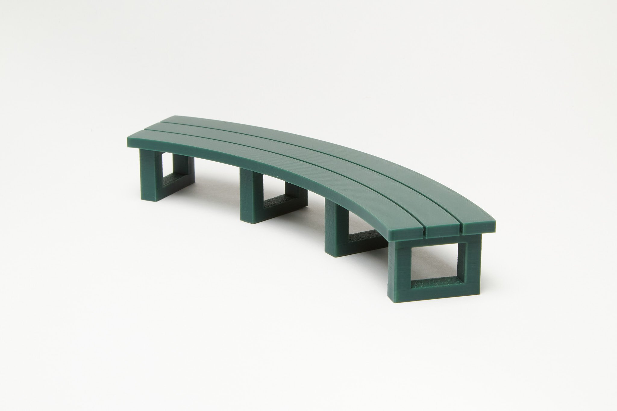 CarbonCopy-AveBench_042.jpg