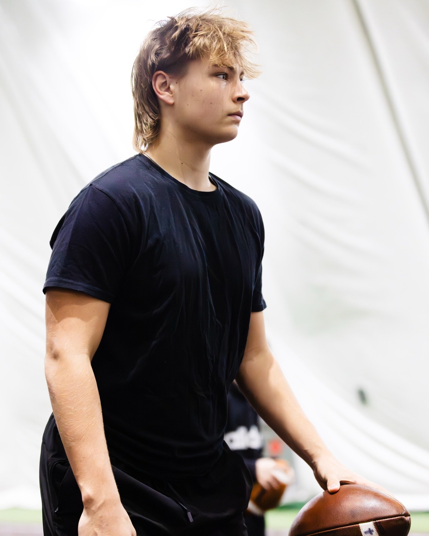 december work with @qb_era 

#photography #highschoolfootball #canonr5c