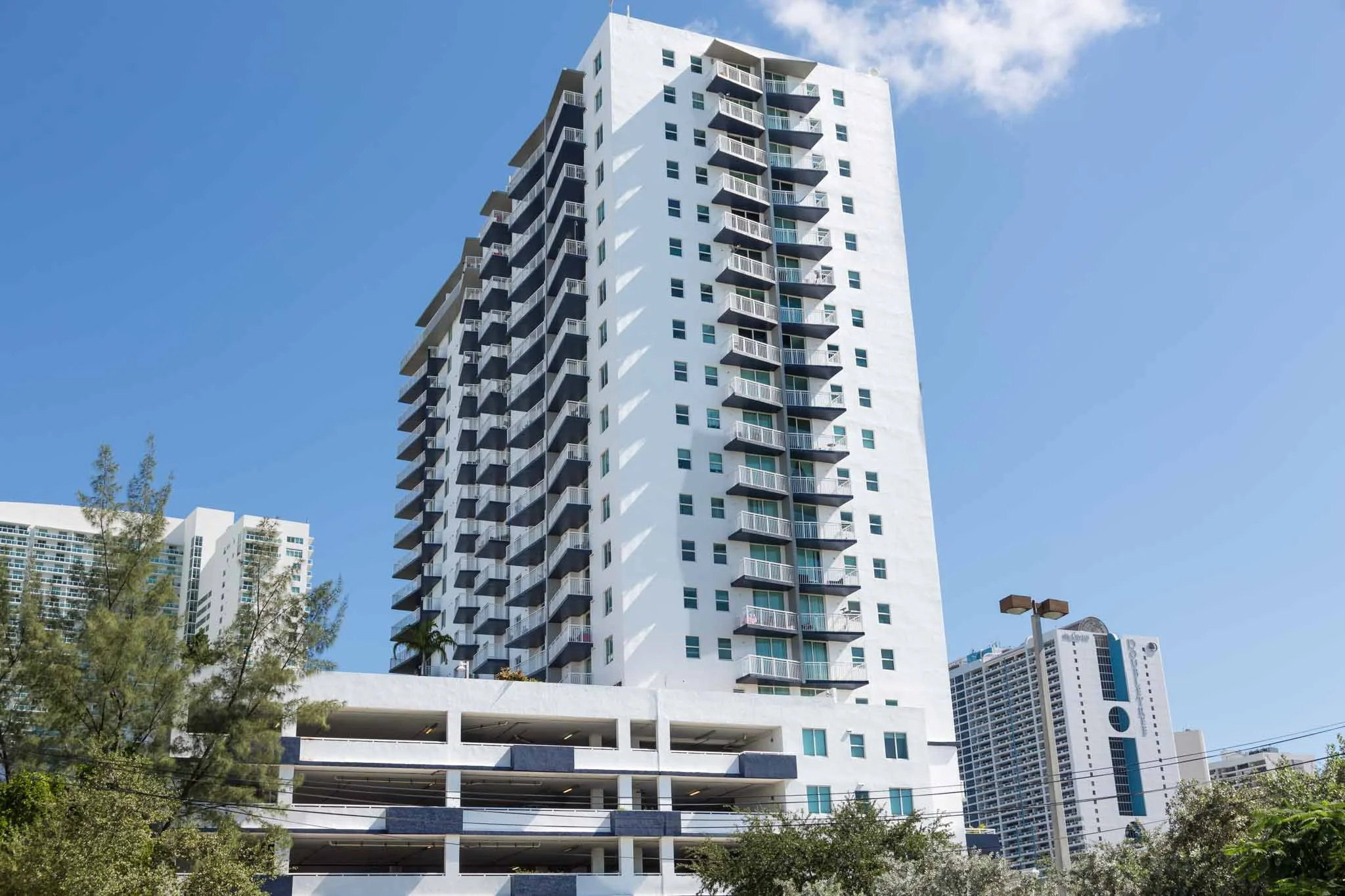 Biscayne Plaza-7723.jpg