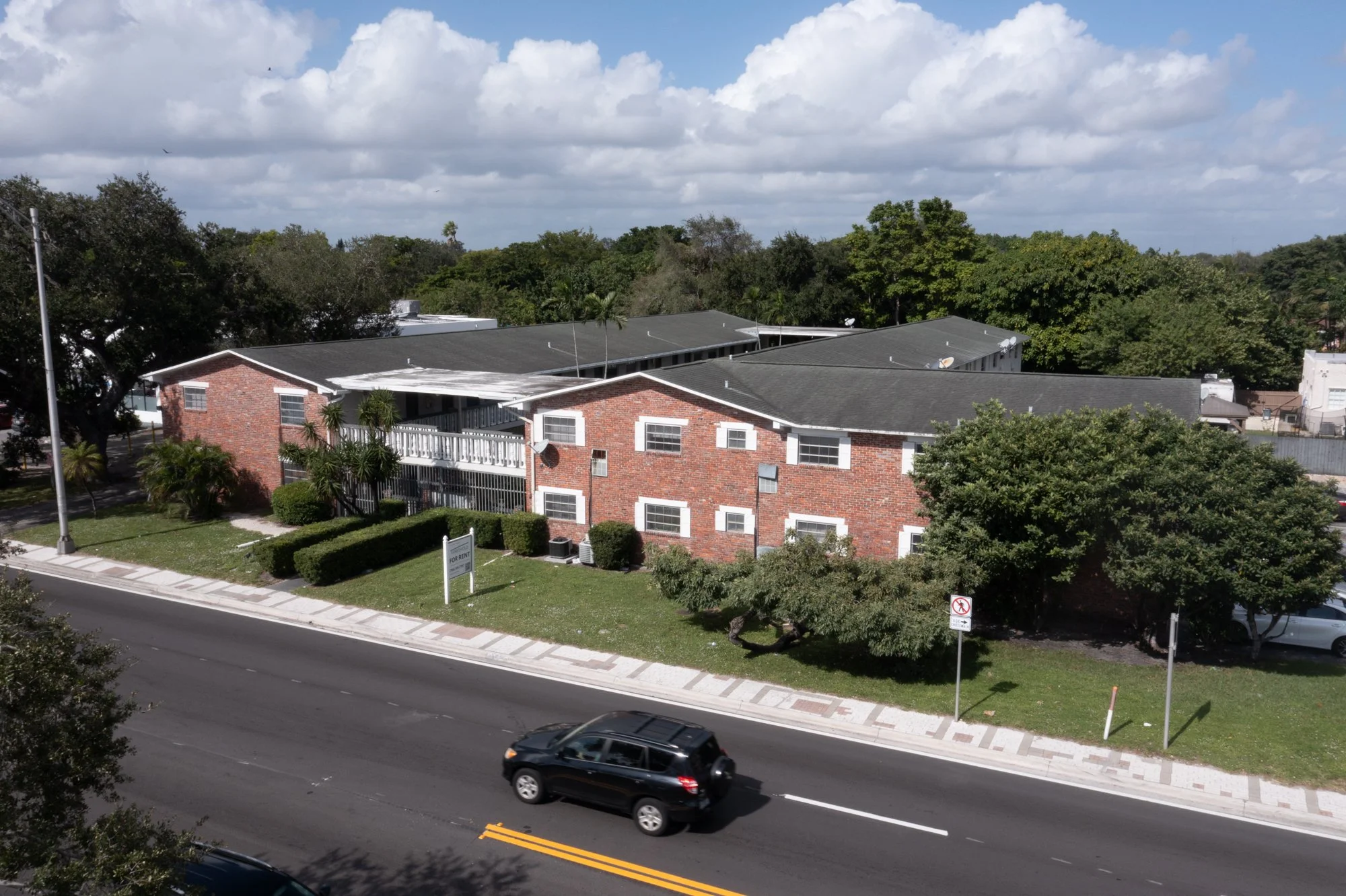 447 NE 125th St North Miami 4.jpg