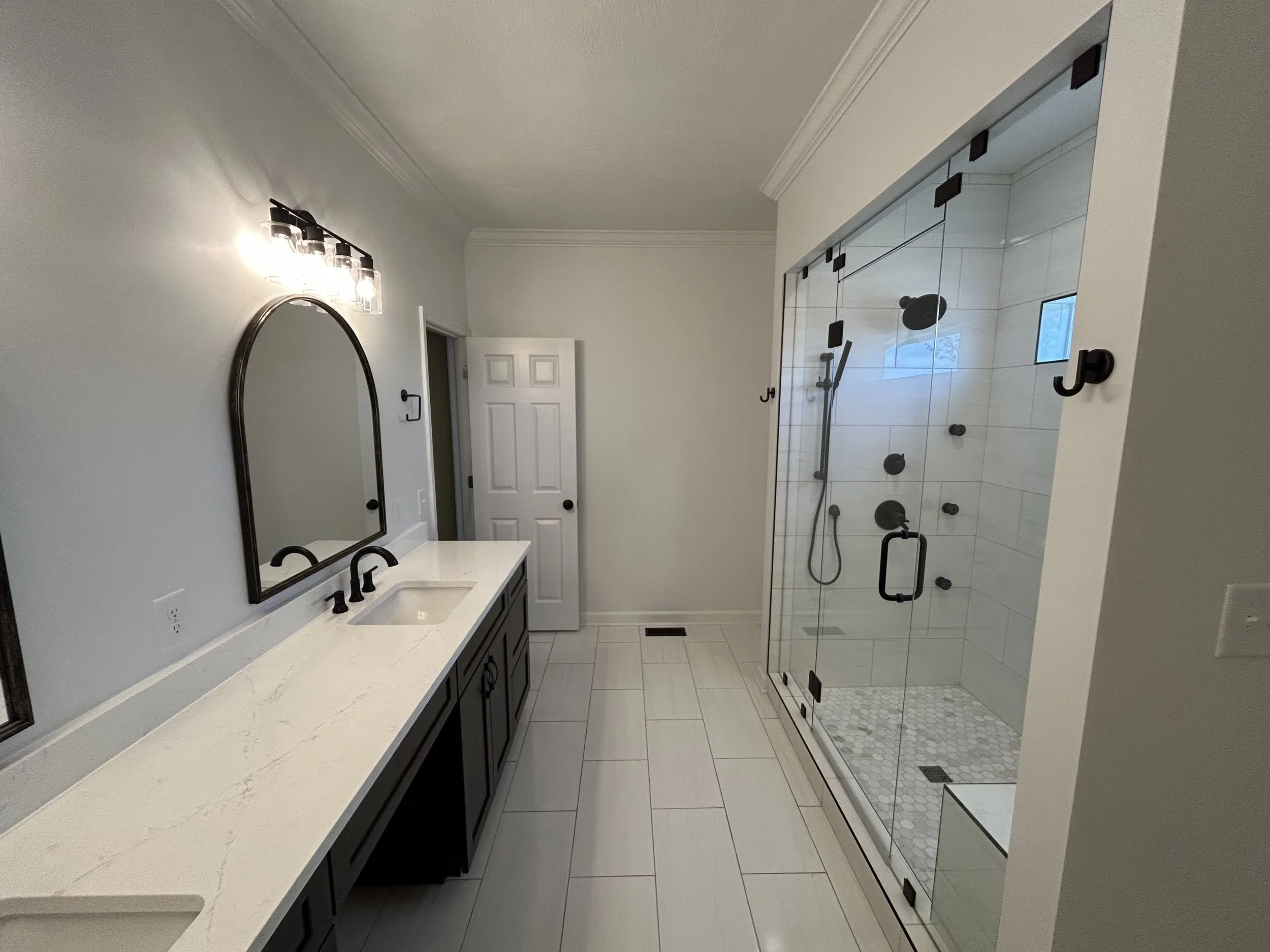 bathroom 1 2.jpg