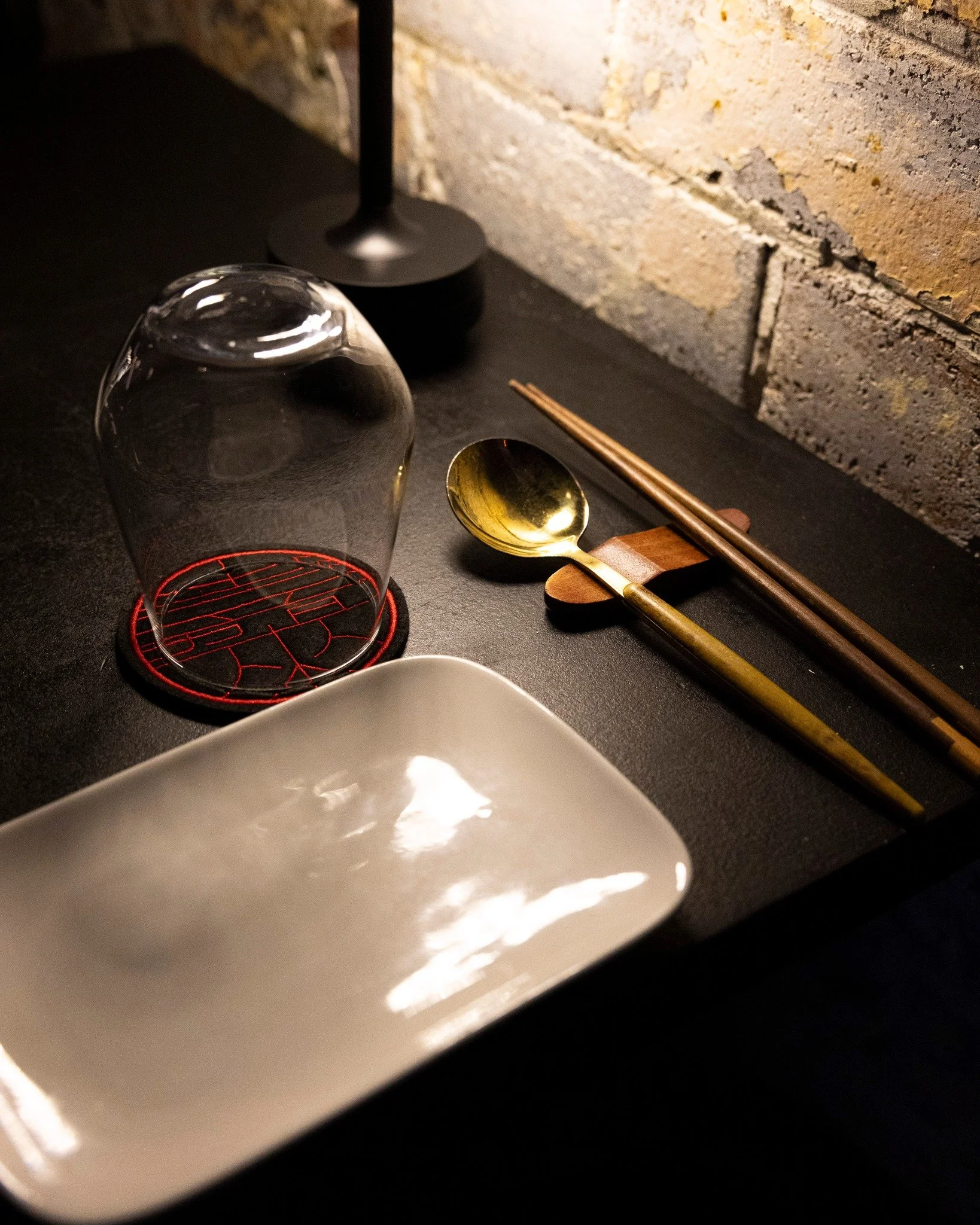 It&rsquo;s often the quiet details that make the moment. 

A perfectly set table, sparkling glassware, and the anticipation of what&rsquo;s about to arrive&mdash;Kaiza keeps everything considered from the moment you sit down. We don&rsquo;t say every