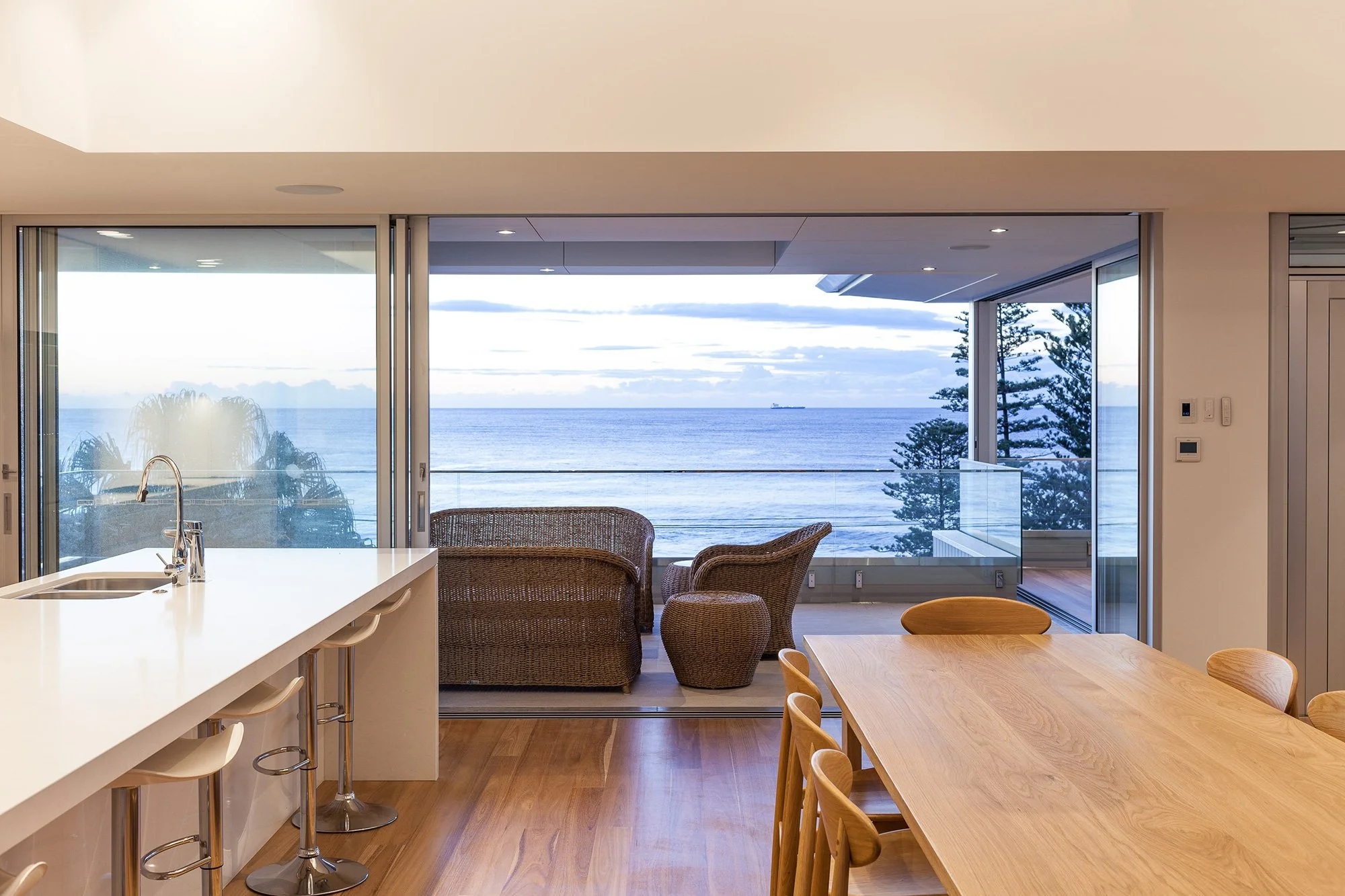 Horizon - Whale Beach