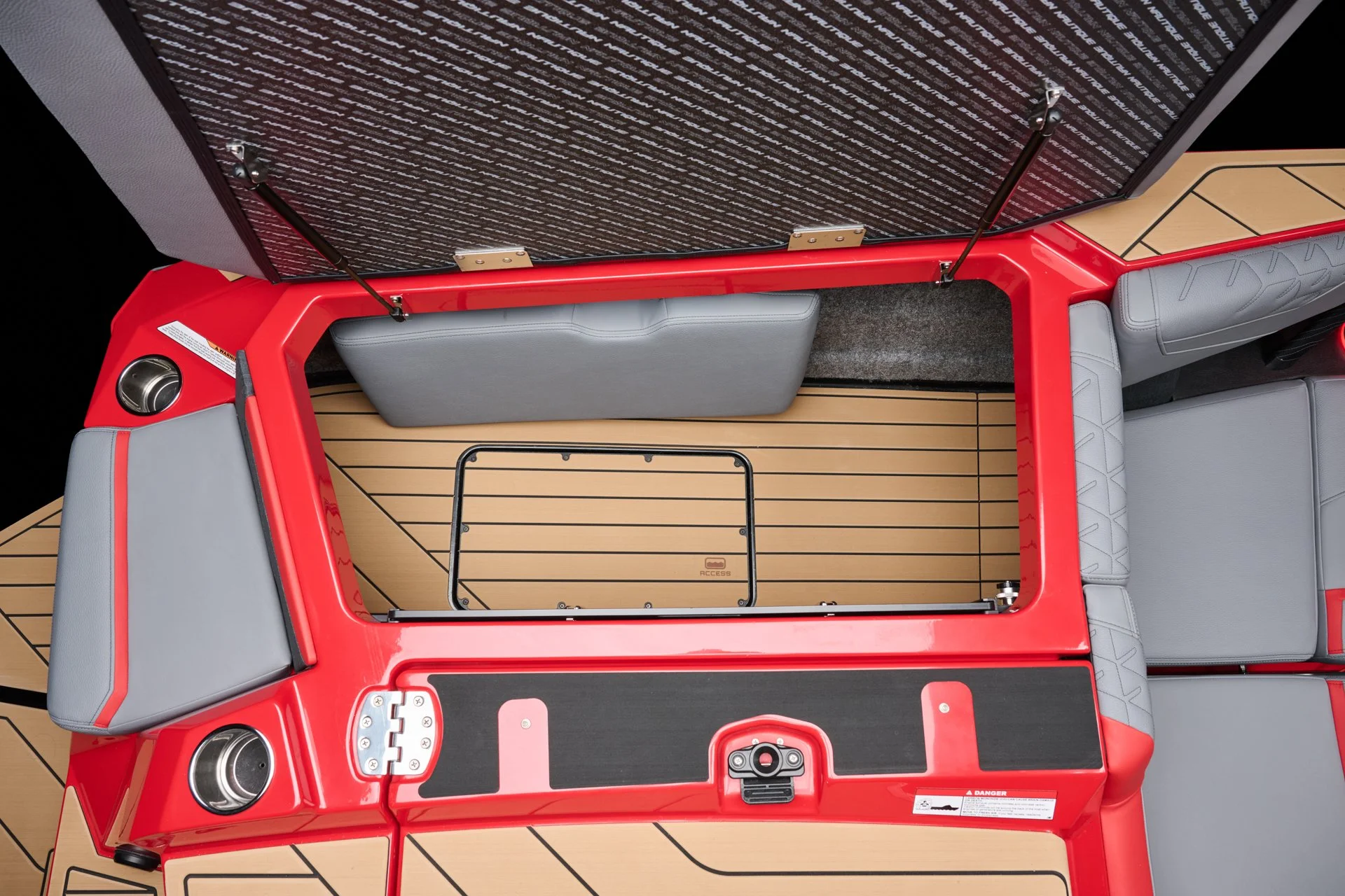 2027_Super_Air_Nautique_S23-265-1.jpg