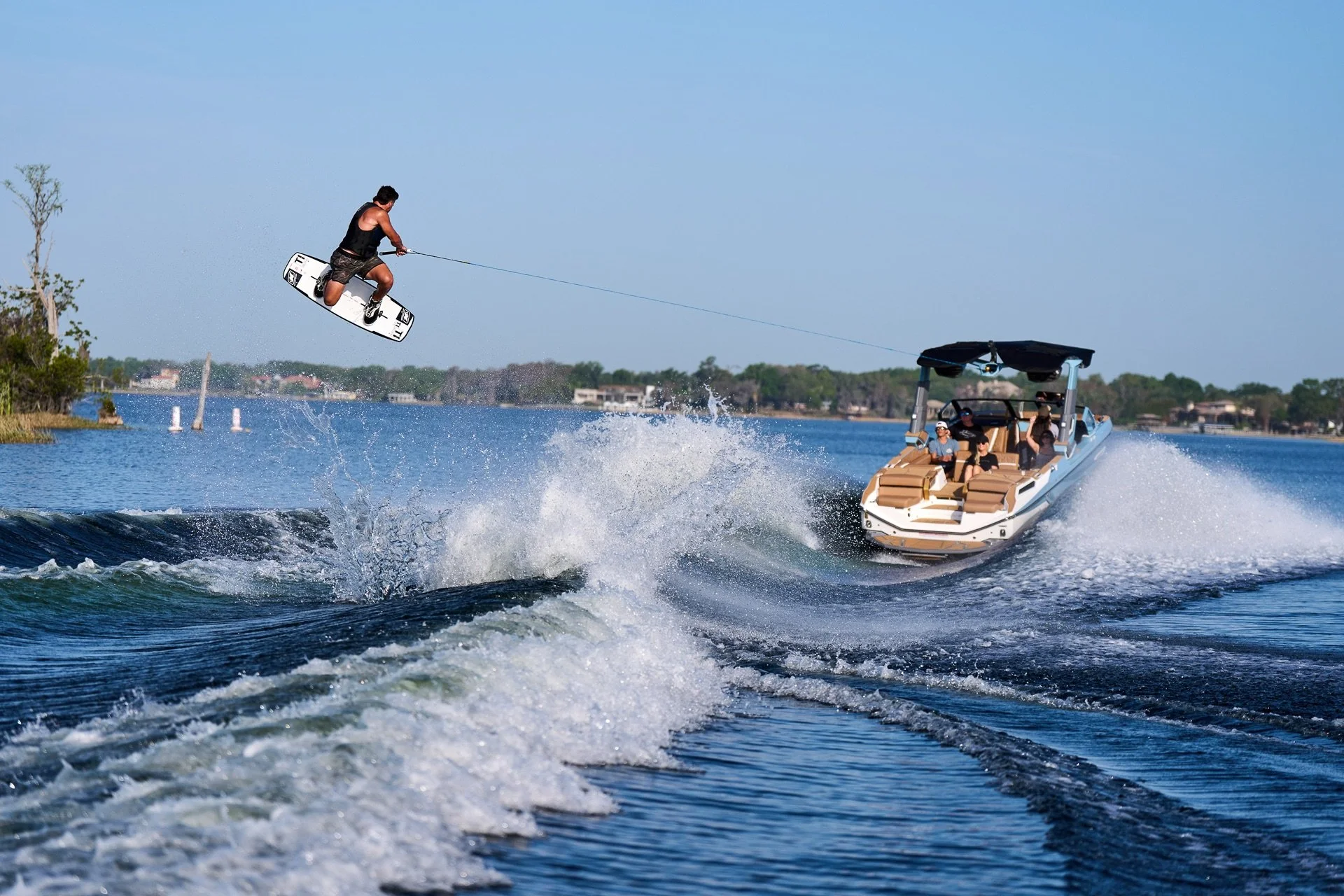 2027_Super_Air_Nautique_P25_On_Water-321.jpg