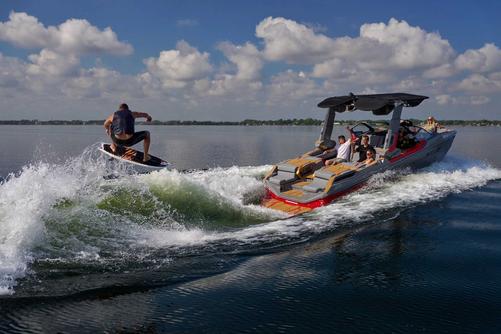 2027_Super_Air_Nautique_P23-132.jpg