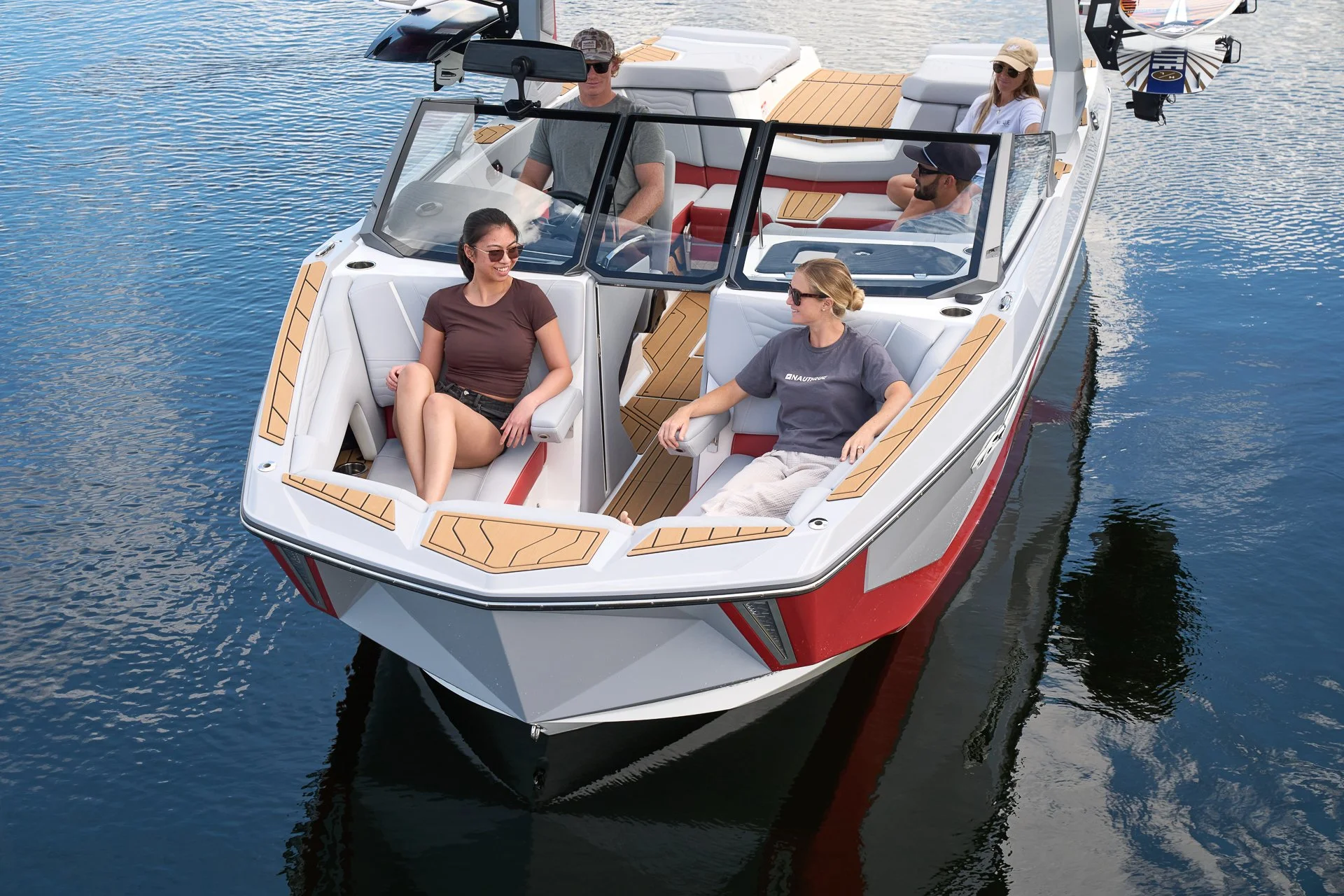 2027_Super_Air_Nautique_G21_On_Water-296.jpg