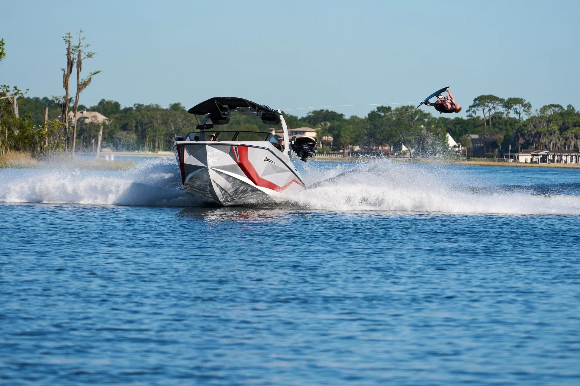 2027_Super_Air_Nautique_G21_On_Water-180.jpg
