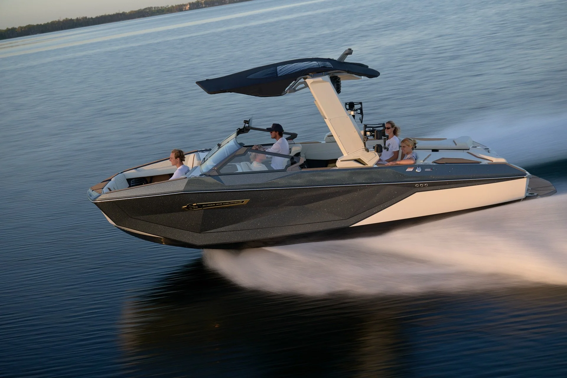 2027_Super_Air_Nautique_G23_On_Water-352.jpg