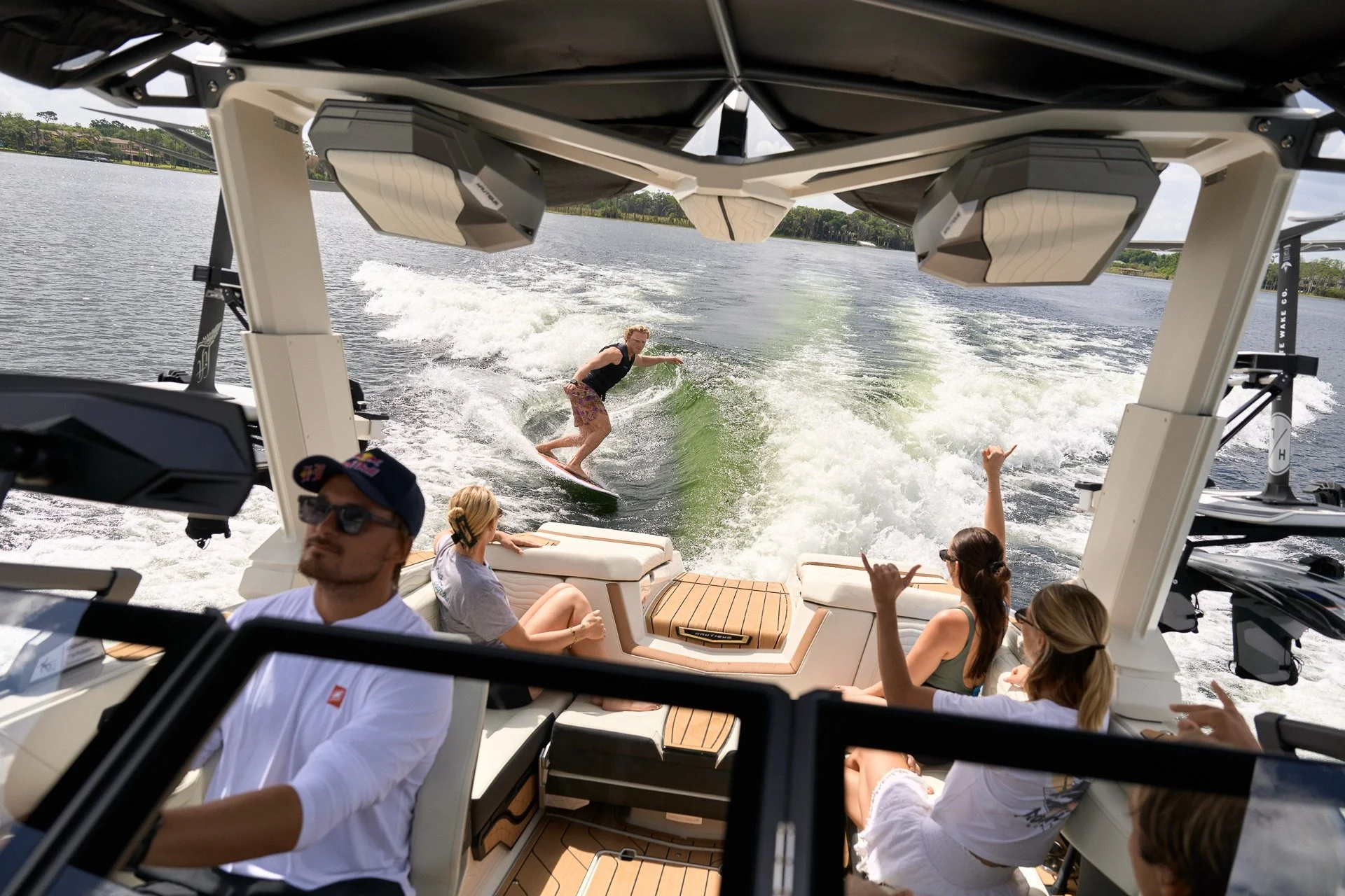 2027_Super_Air_Nautique_G23_On_Water-1196.jpg