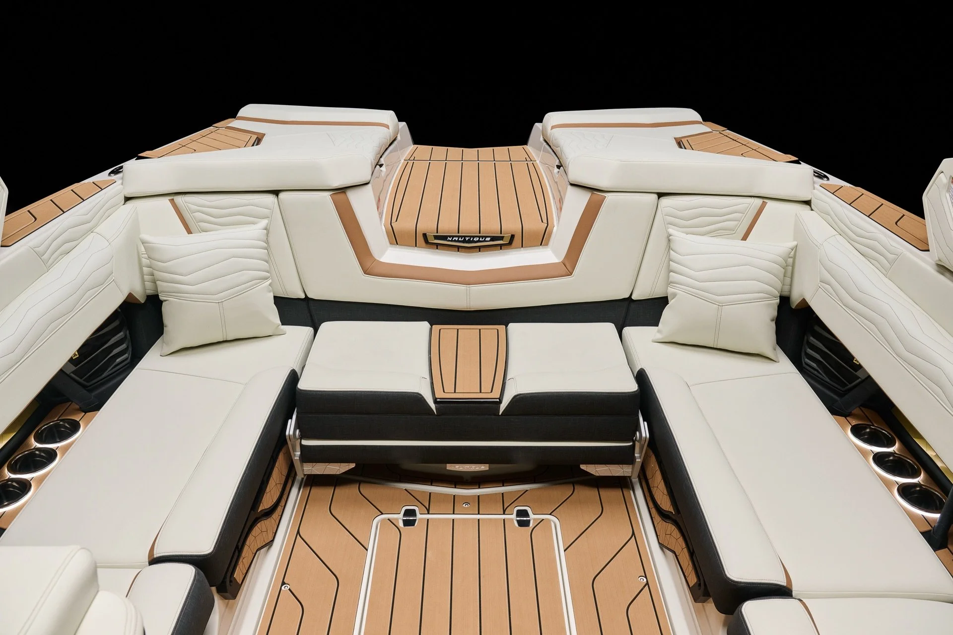 2027_Super_Air_Nautique_G23_Studio-328.jpg