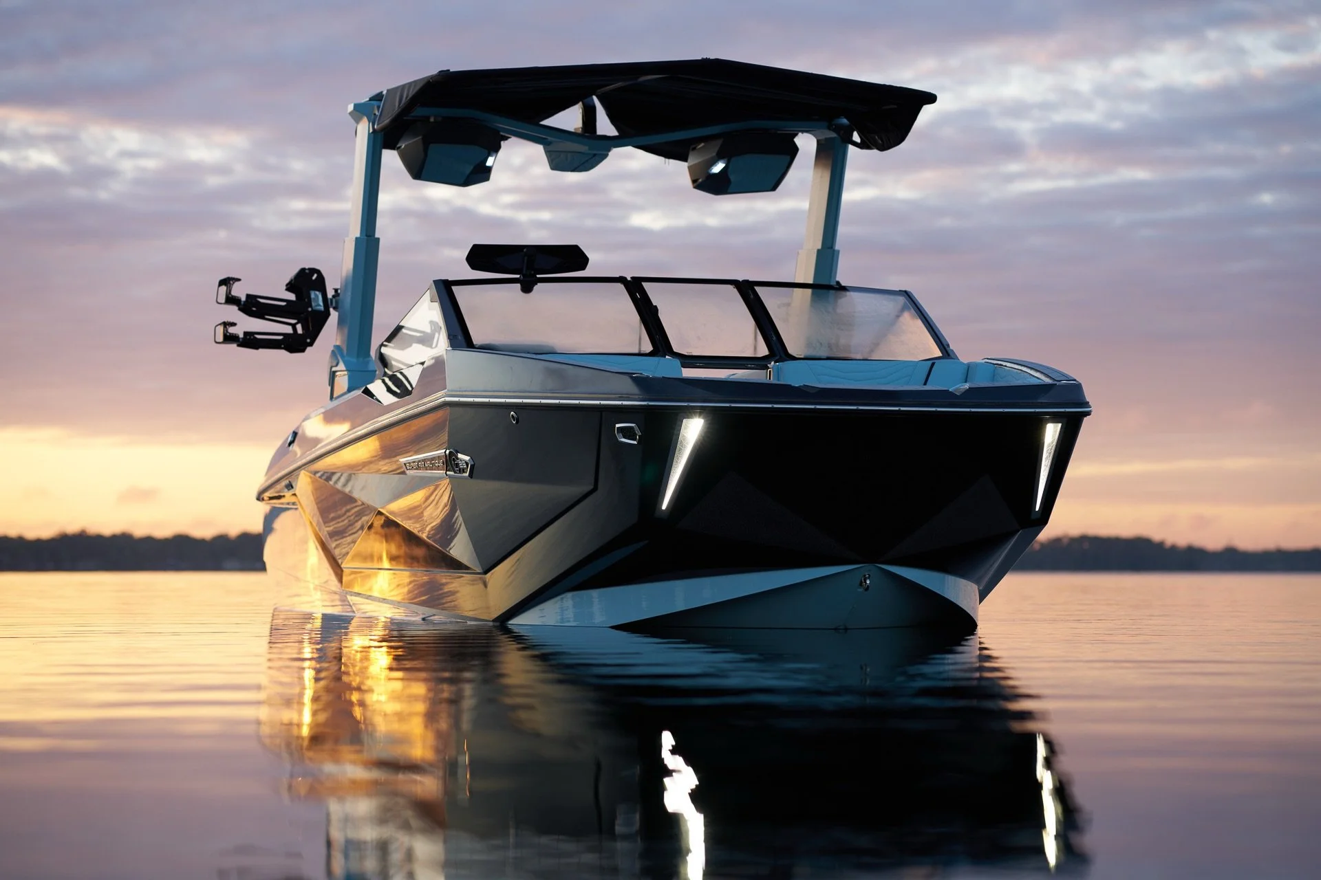 2027_Super_Air_Nautique_G25_On_Water-551.jpg