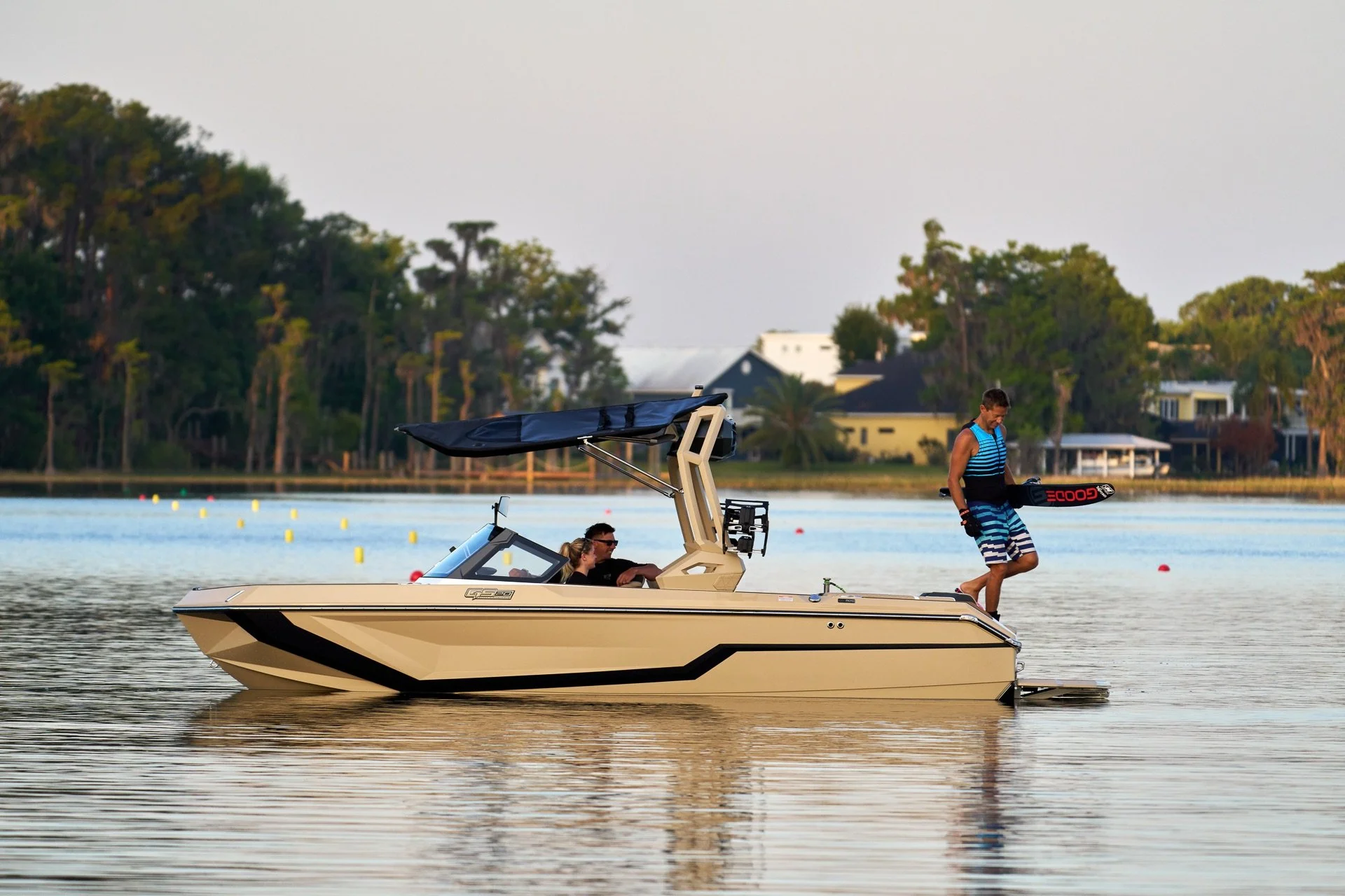 2027_Super_Air_Nautique_GS20_On_Water-3.jpg
