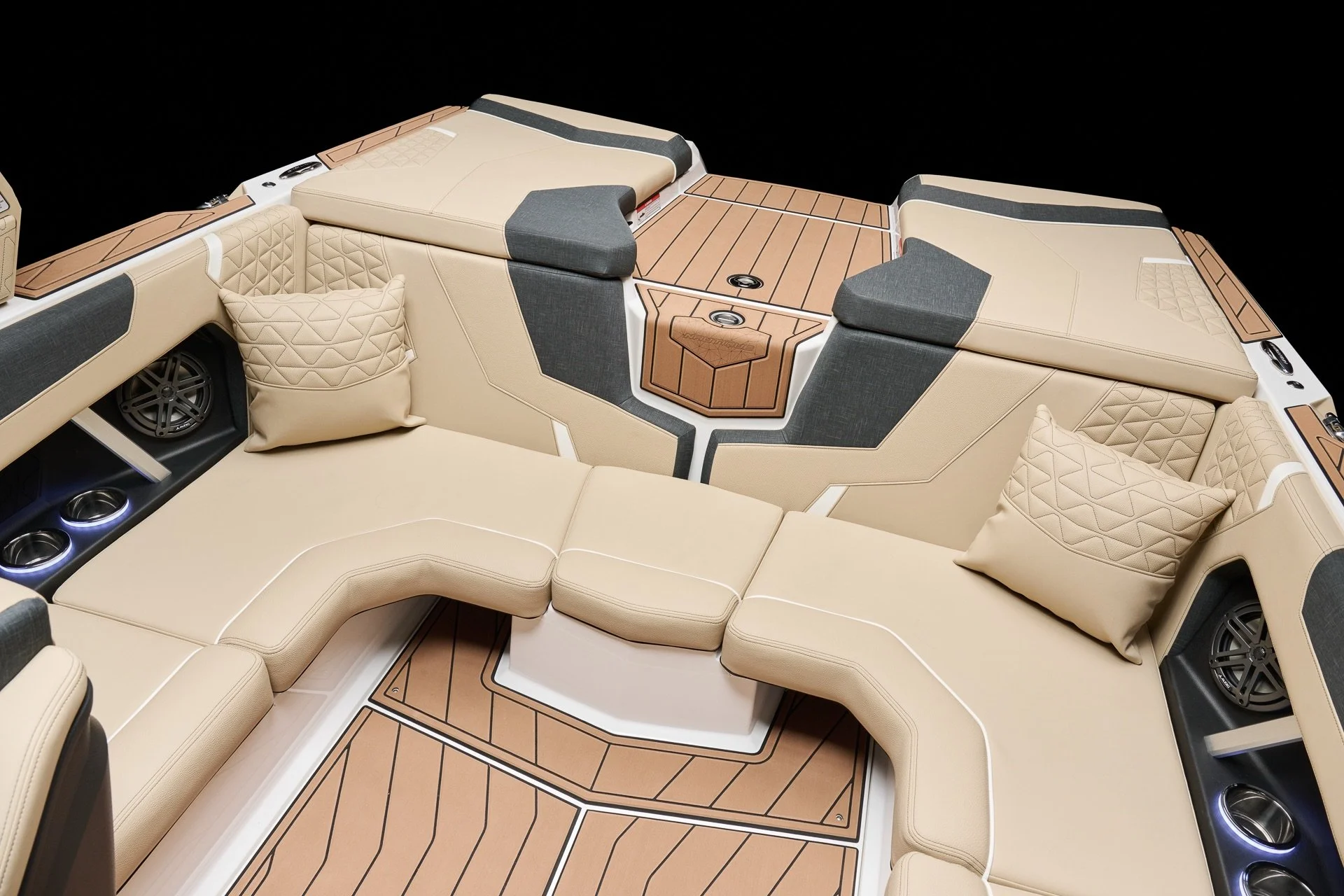 2027_Super_Air_Nautique_GS20_Studio-325.jpg