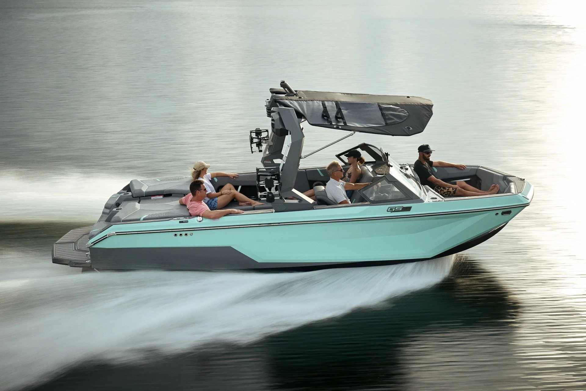 2027_Super_Air_Nautique_GS22_On_Water-236.jpg
