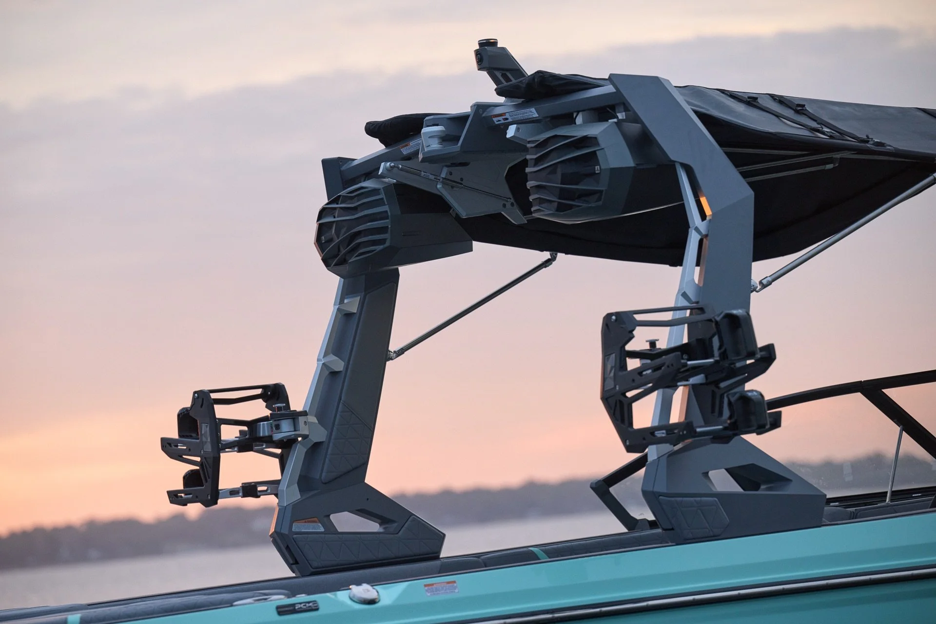 2027_Super_Air_Nautique_GS22_On_Water-141.jpg