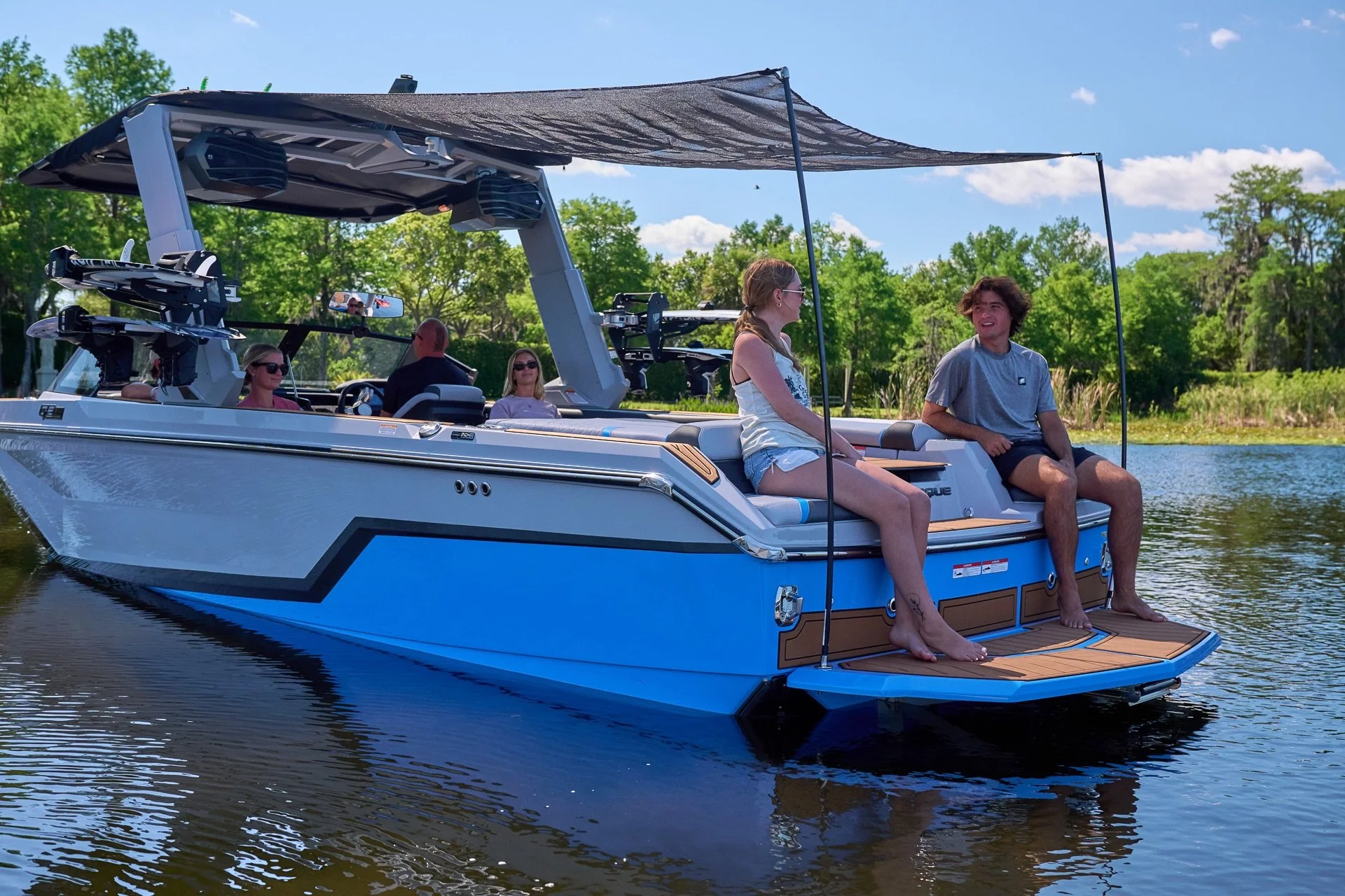2027_Super_Air_Nautique_GS24_On_Water-371.jpg