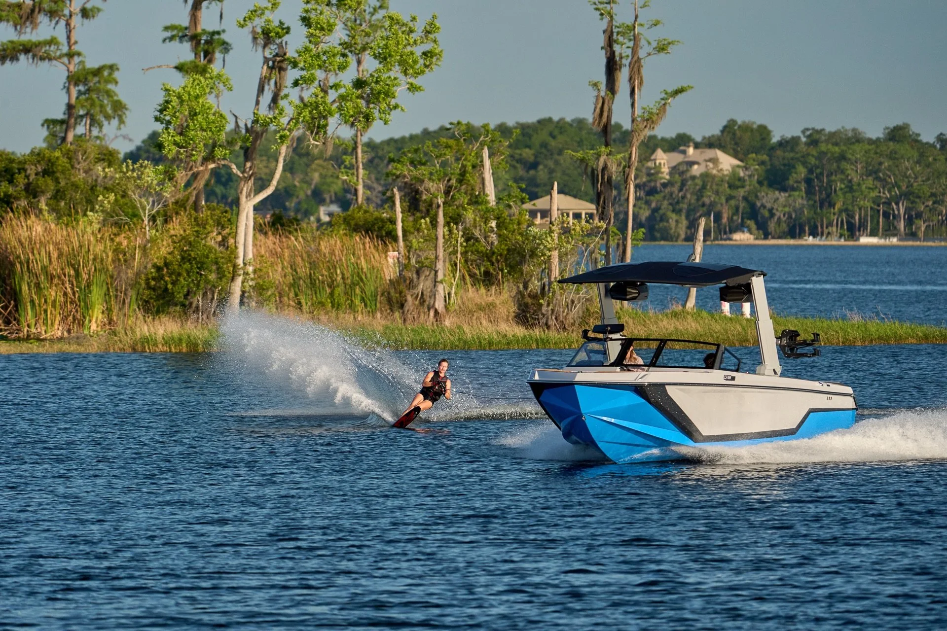 2027_Super_Air_Nautique_GS24_On_Water-684.jpg