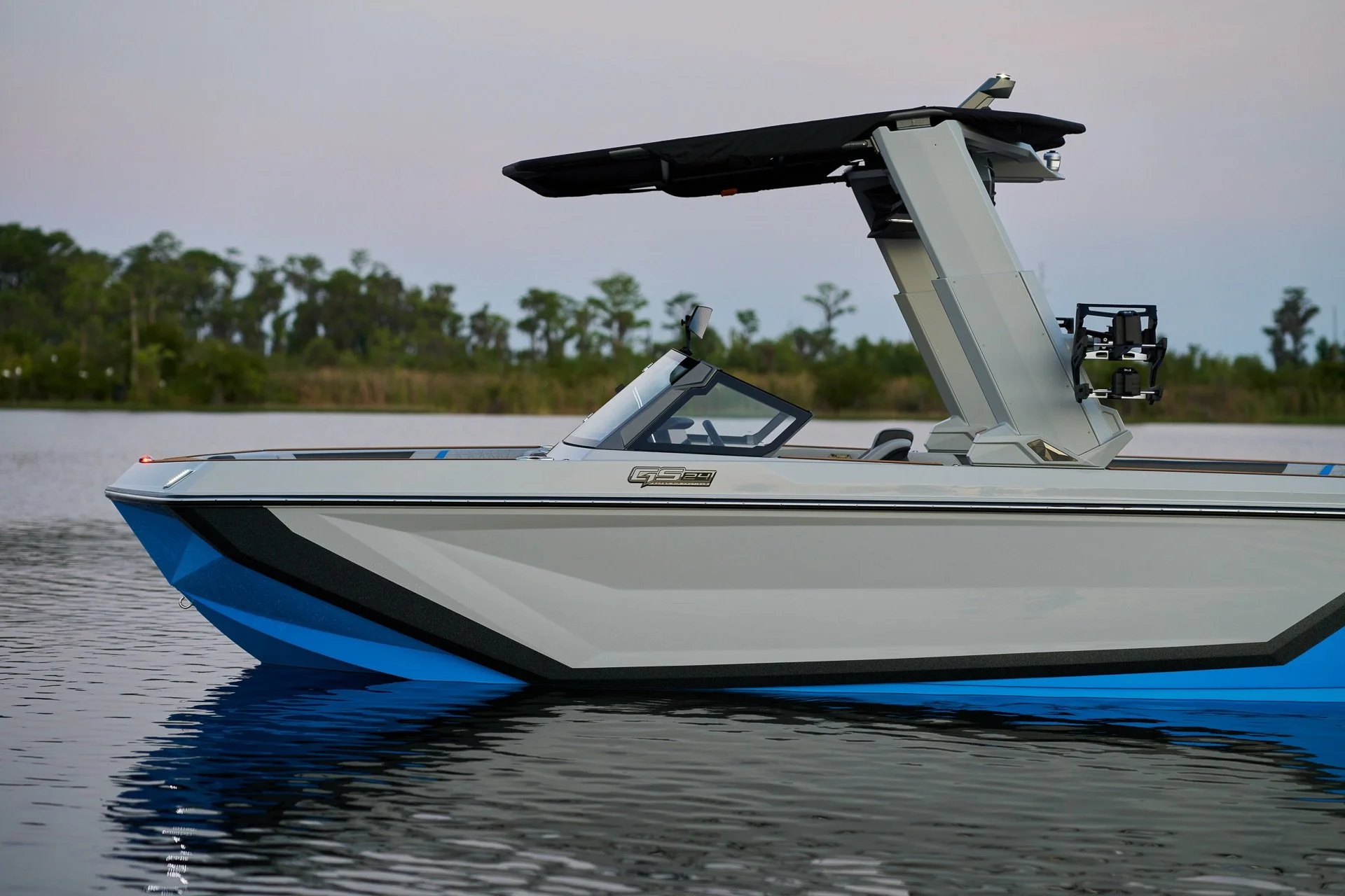 2027_Super_Air_Nautique_GS24_On_Water-607.jpg