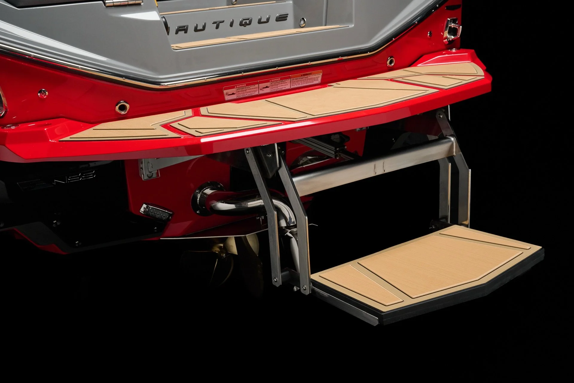 2027_Super_Air_Nautique_P23-399.jpg