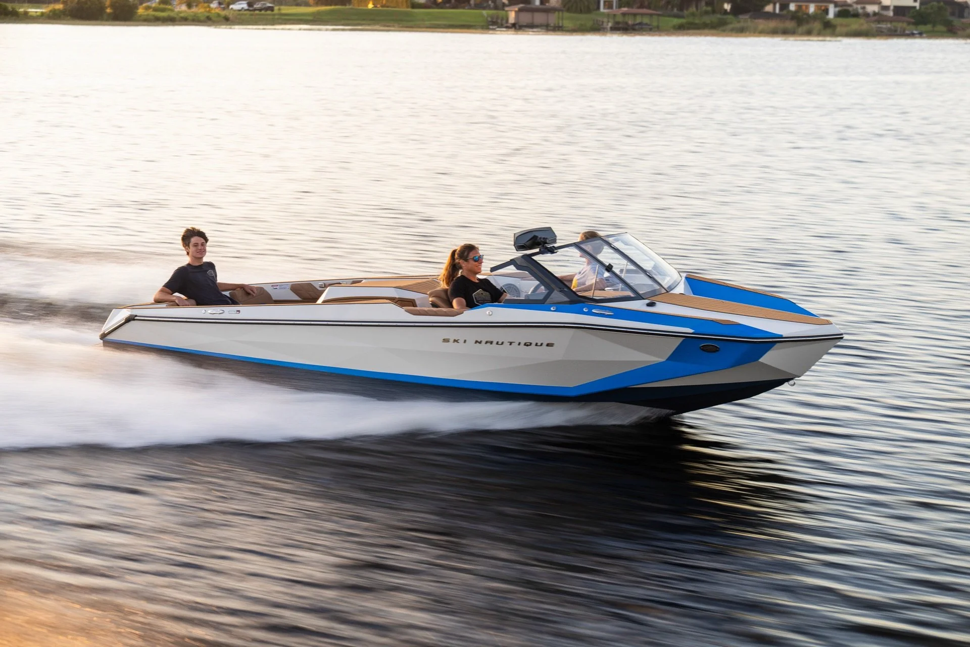 NAUTIQUE SKI BOAT
